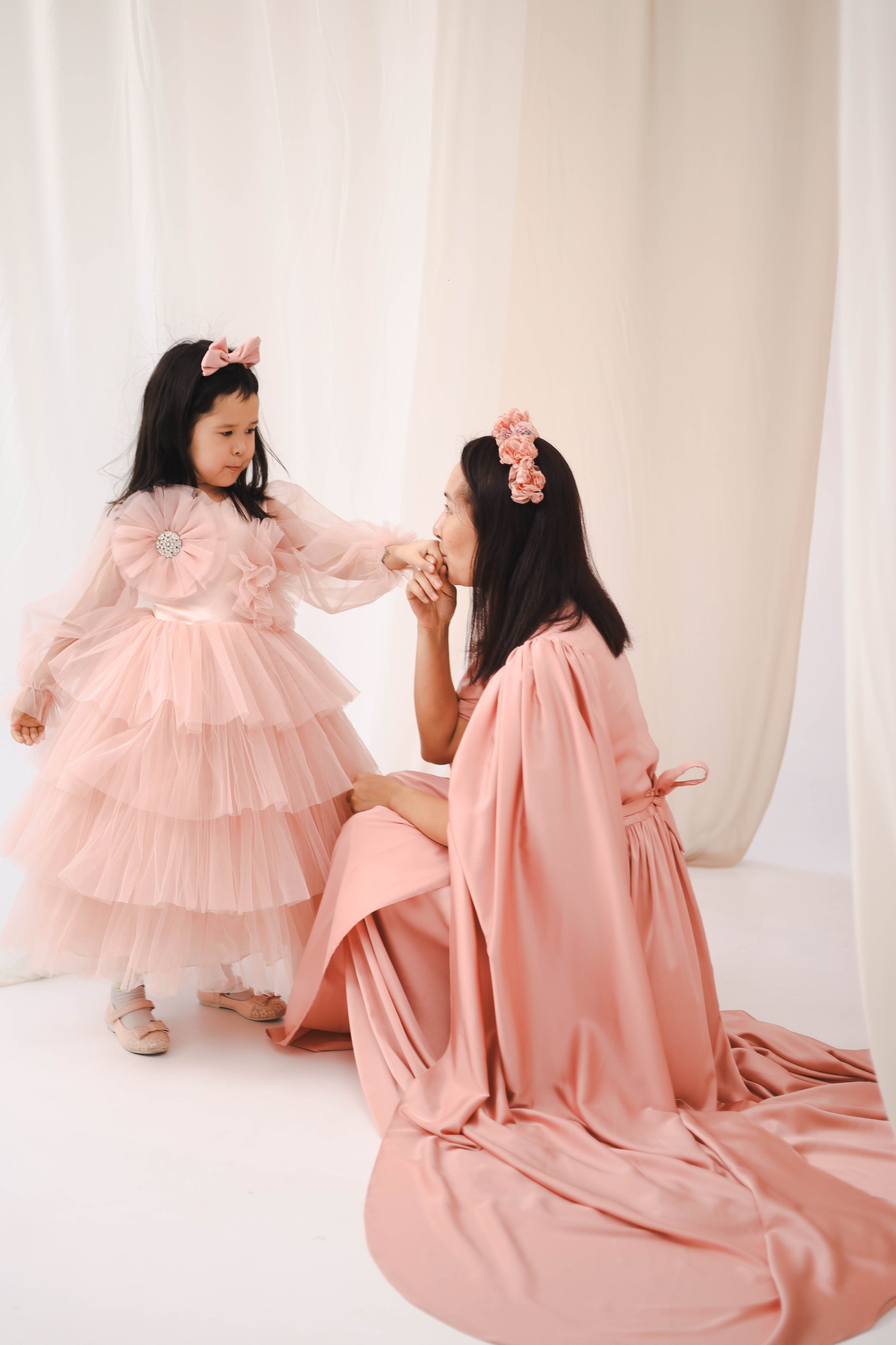 Детская семейная фотосессия в Алматы — профессиональный детский фотограф. Фотограф Алматы