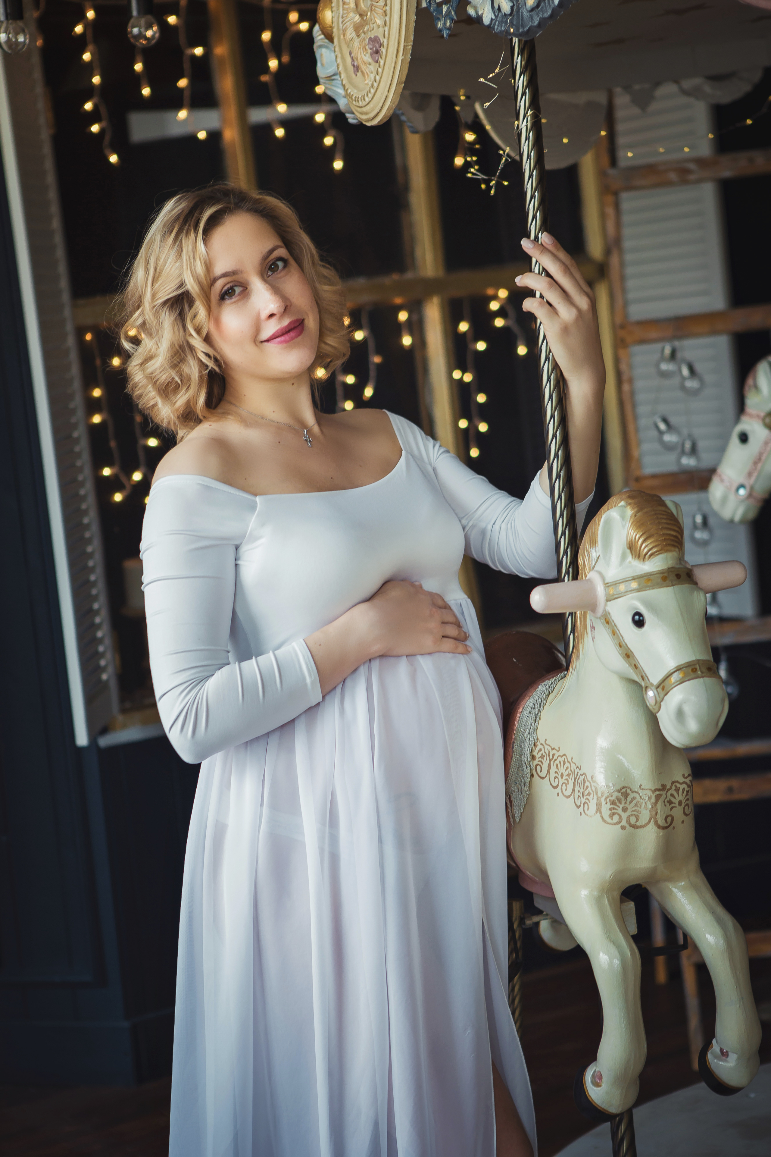 Фотосессия беременности в студии Екатеринбург. Фотограф Виктория Темирова Екатеринбург