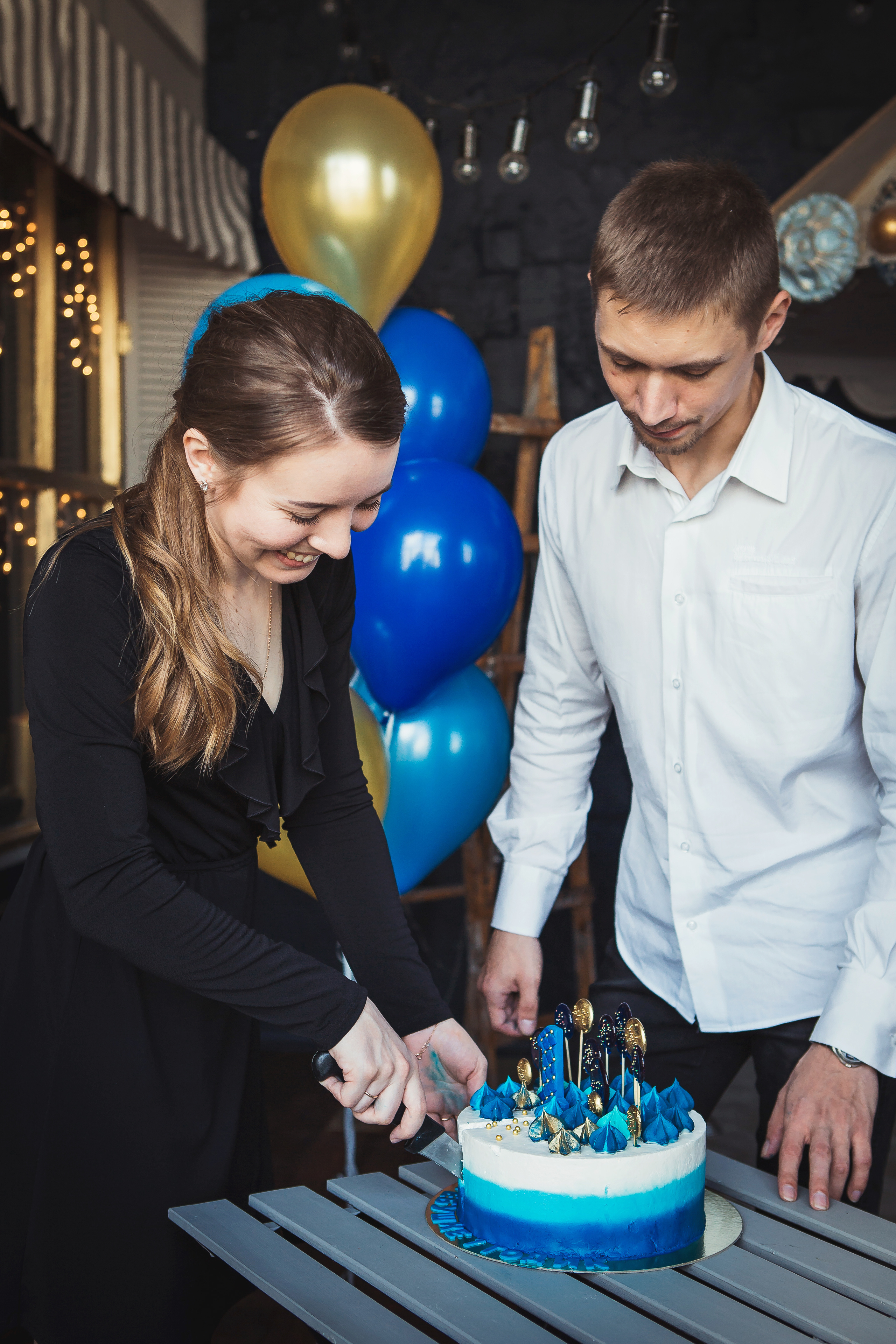Детская фотосессия на день рождения один годик в фотостудии Лайтрум Ек. Фотограф Виктория Темирова Екатеринбург