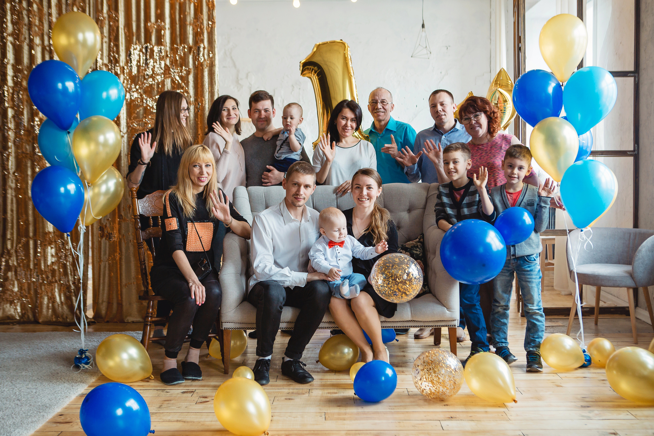 Детская фотосессия на день рождения один годик в фотостудии Лайтрум Ек. Фотограф Виктория Темирова Екатеринбург