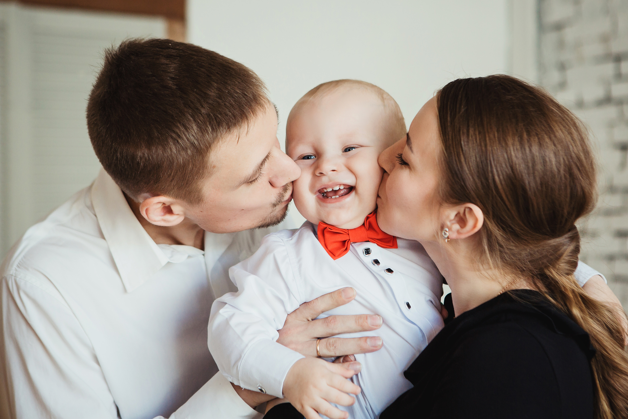 Детская фотосессия на день рождения один годик в фотостудии Лайтрум Ек. Фотограф Виктория Темирова Екатеринбург