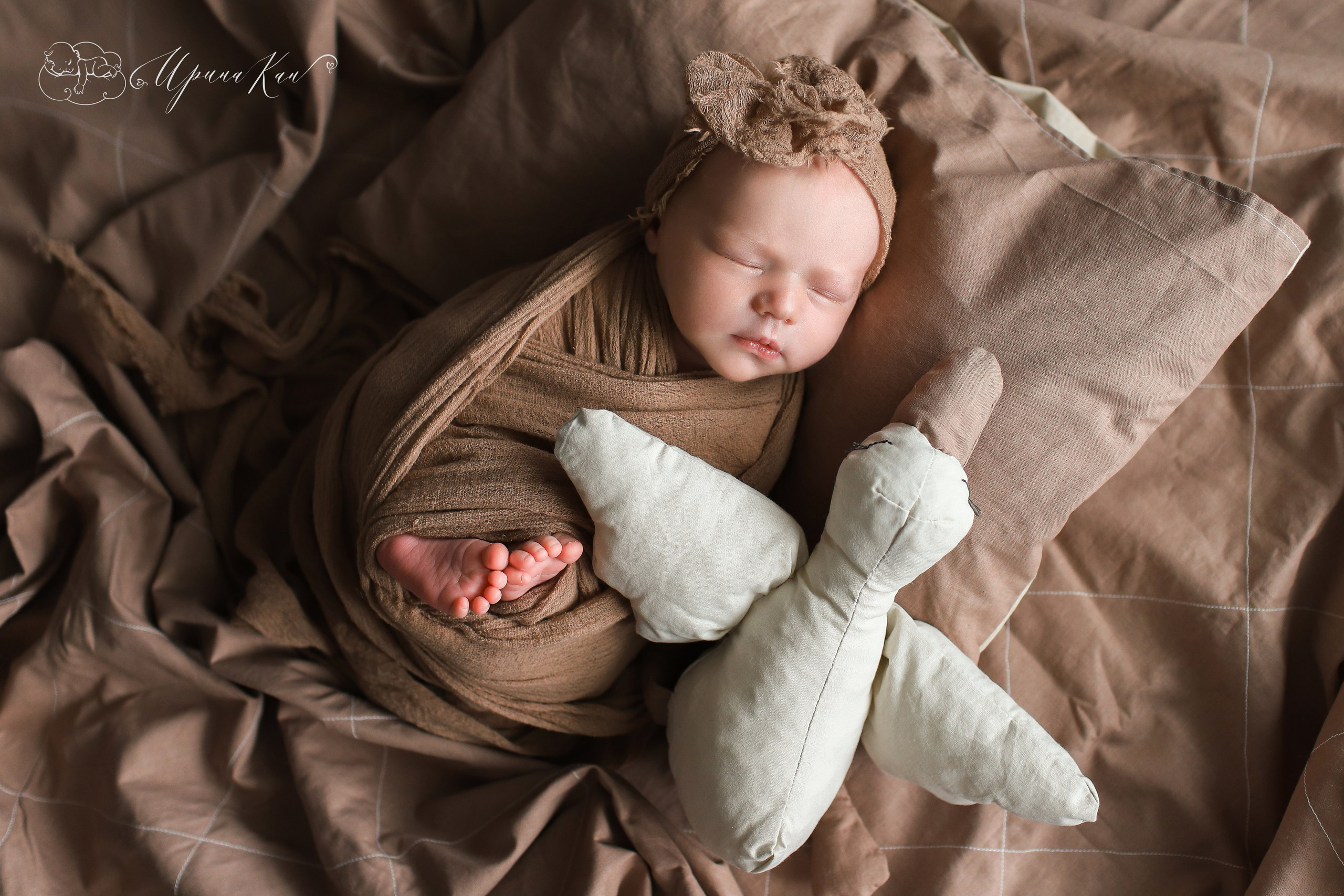 Мини съемка новорожденные девочки. Ирина Кан Фотограф новорожденных в Екатеринбурге