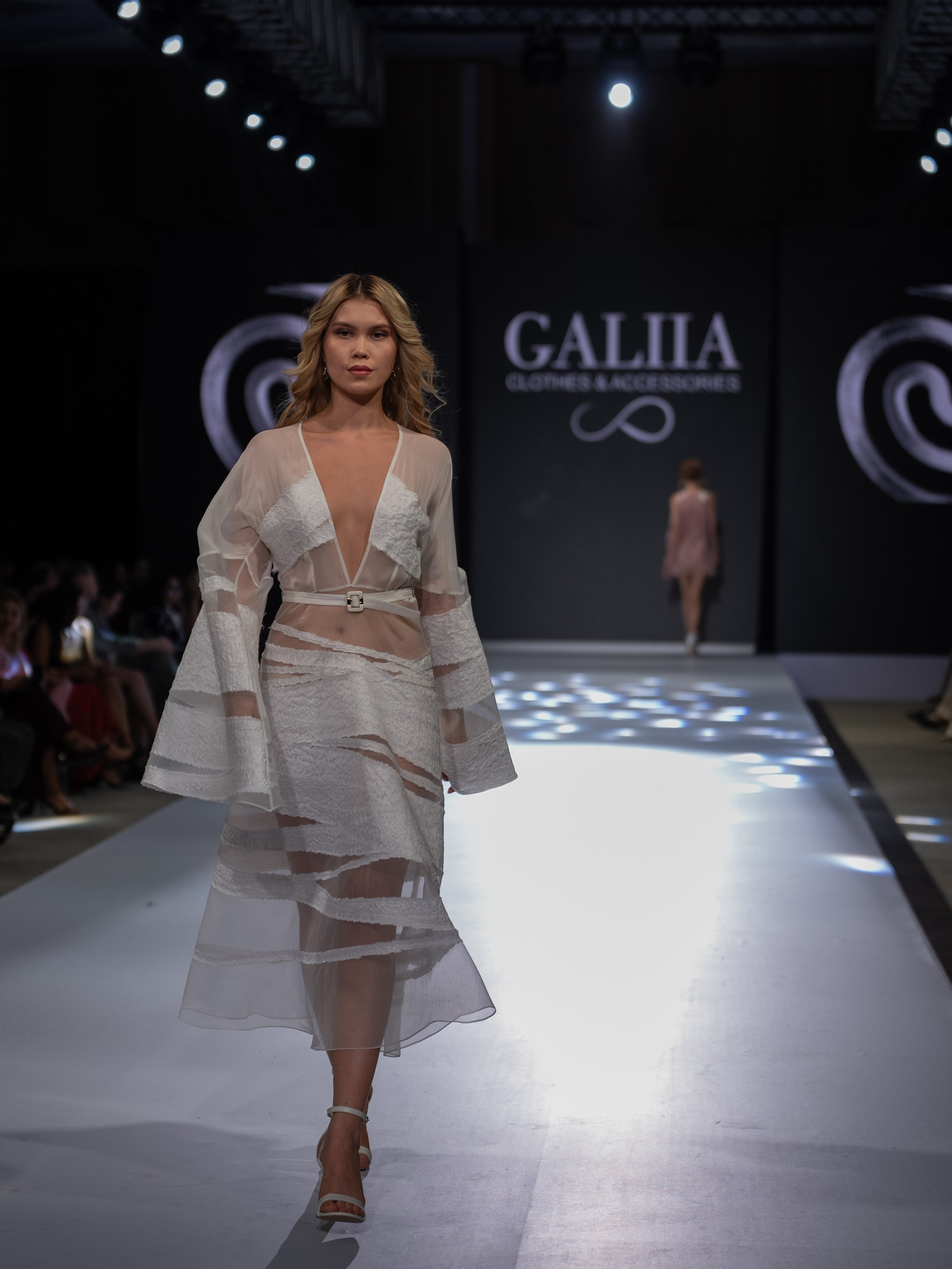 EURASIAN FASHION WEEK Galia. Сайт Алматинского НЮ АРТ, будуар и фэшн фотографа Дениса Карпенко