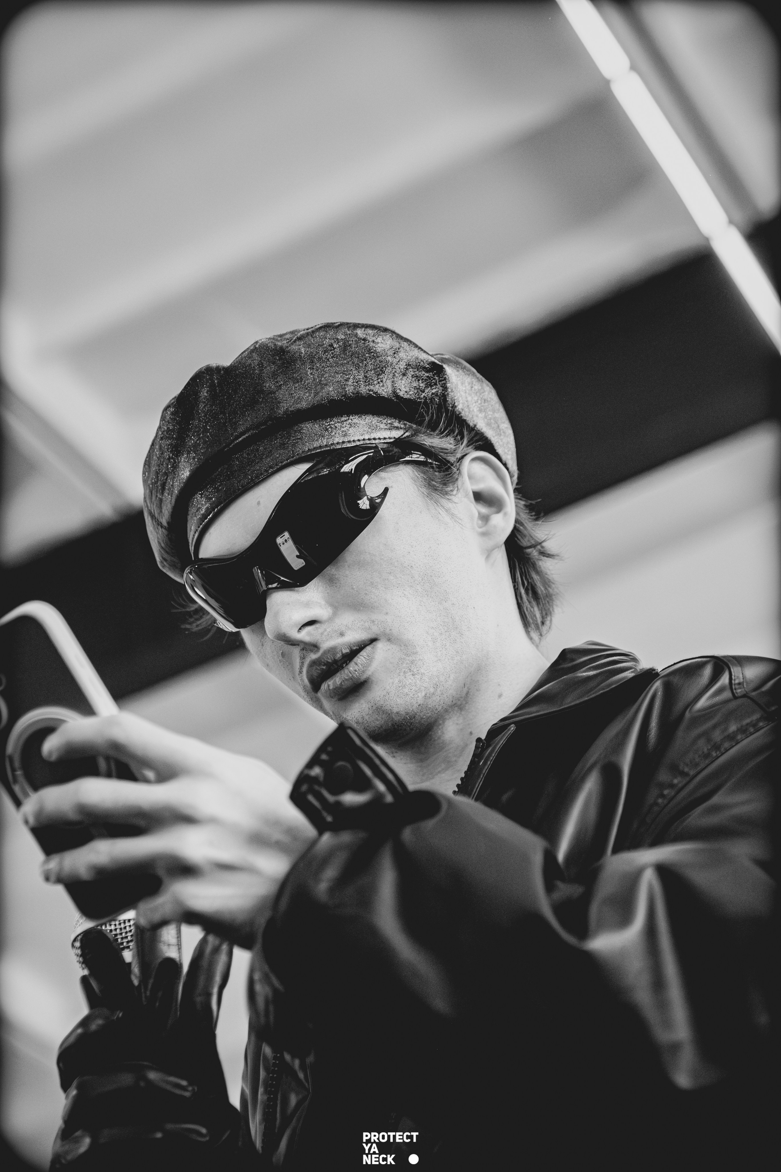 PROTECT YA NECK 22/03 (@youlovebu). Соня бу тебя сфоткала