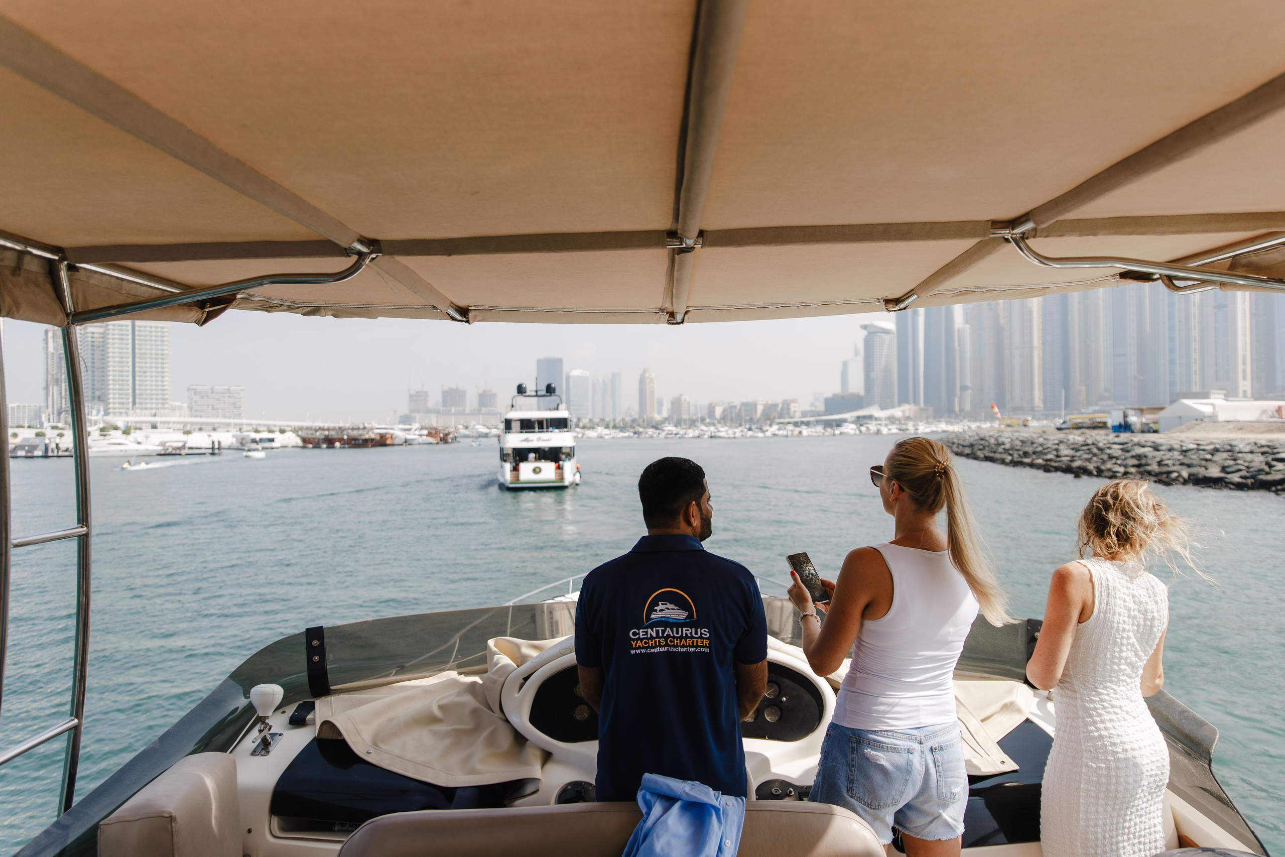 Yacht trip in Dubai Marina. Фотограф Андрей Баксов