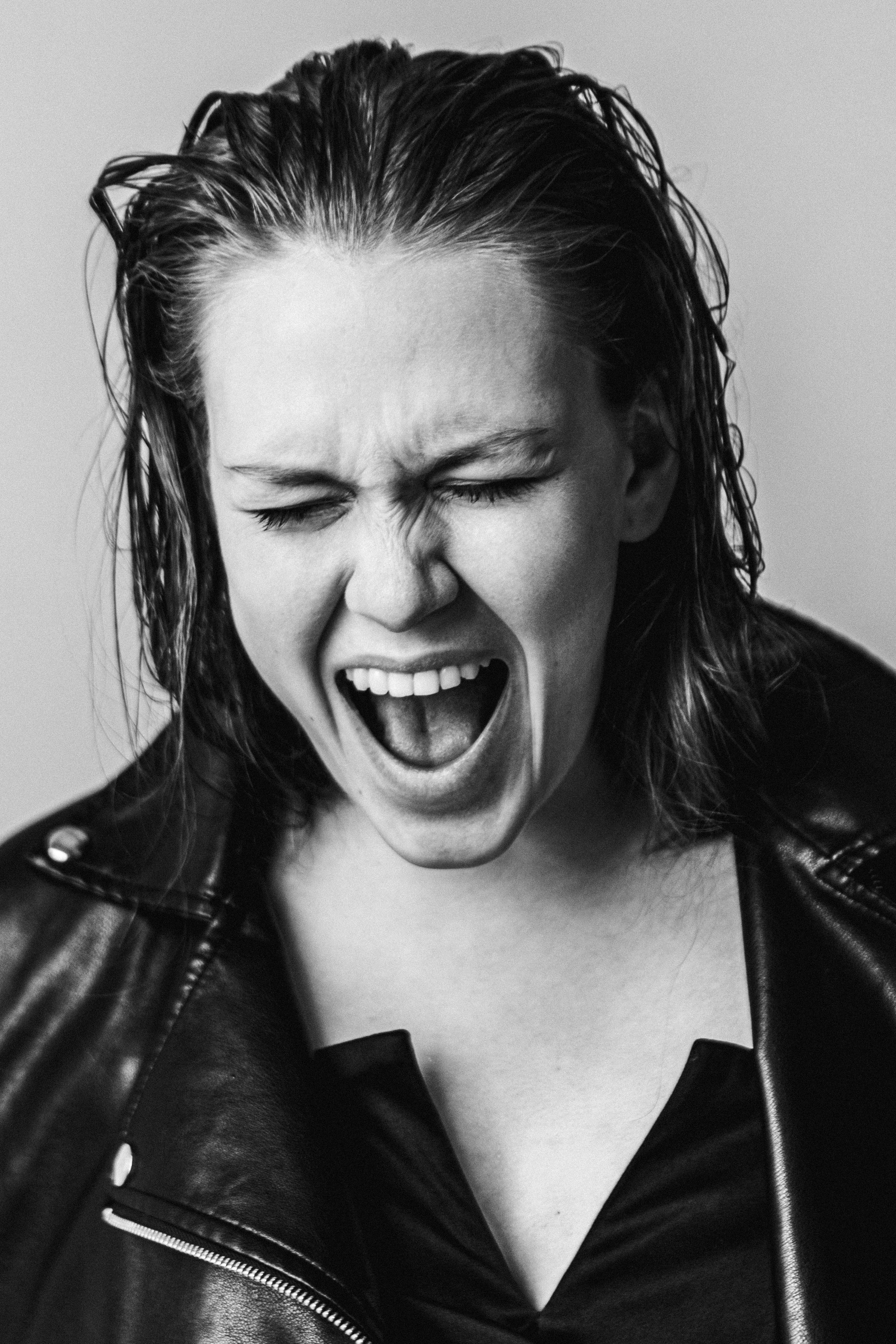 Оля. Главная