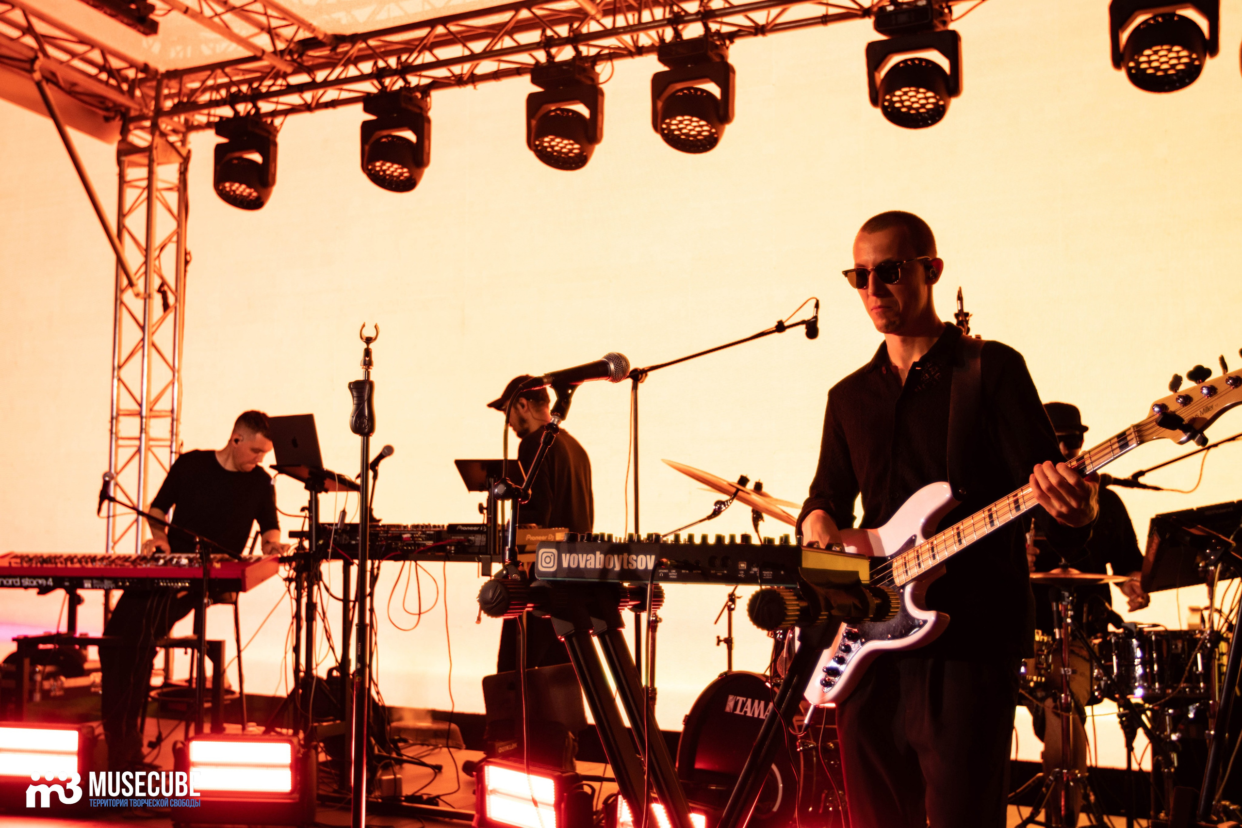 МОТ. Концертный фотограф