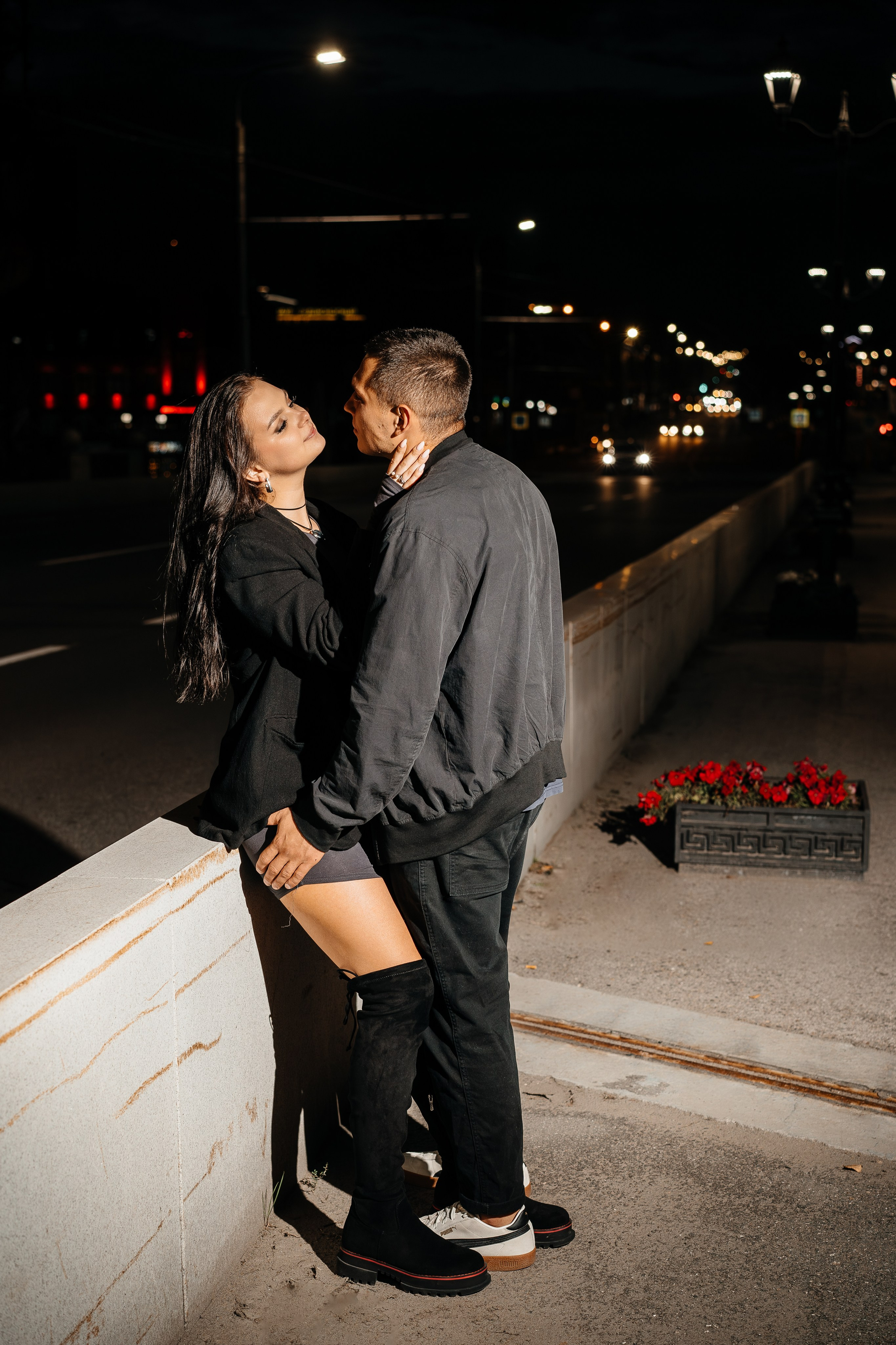 Прогулка по ночному городу. Свадебный фотограф Барнаул Алексей Павлов