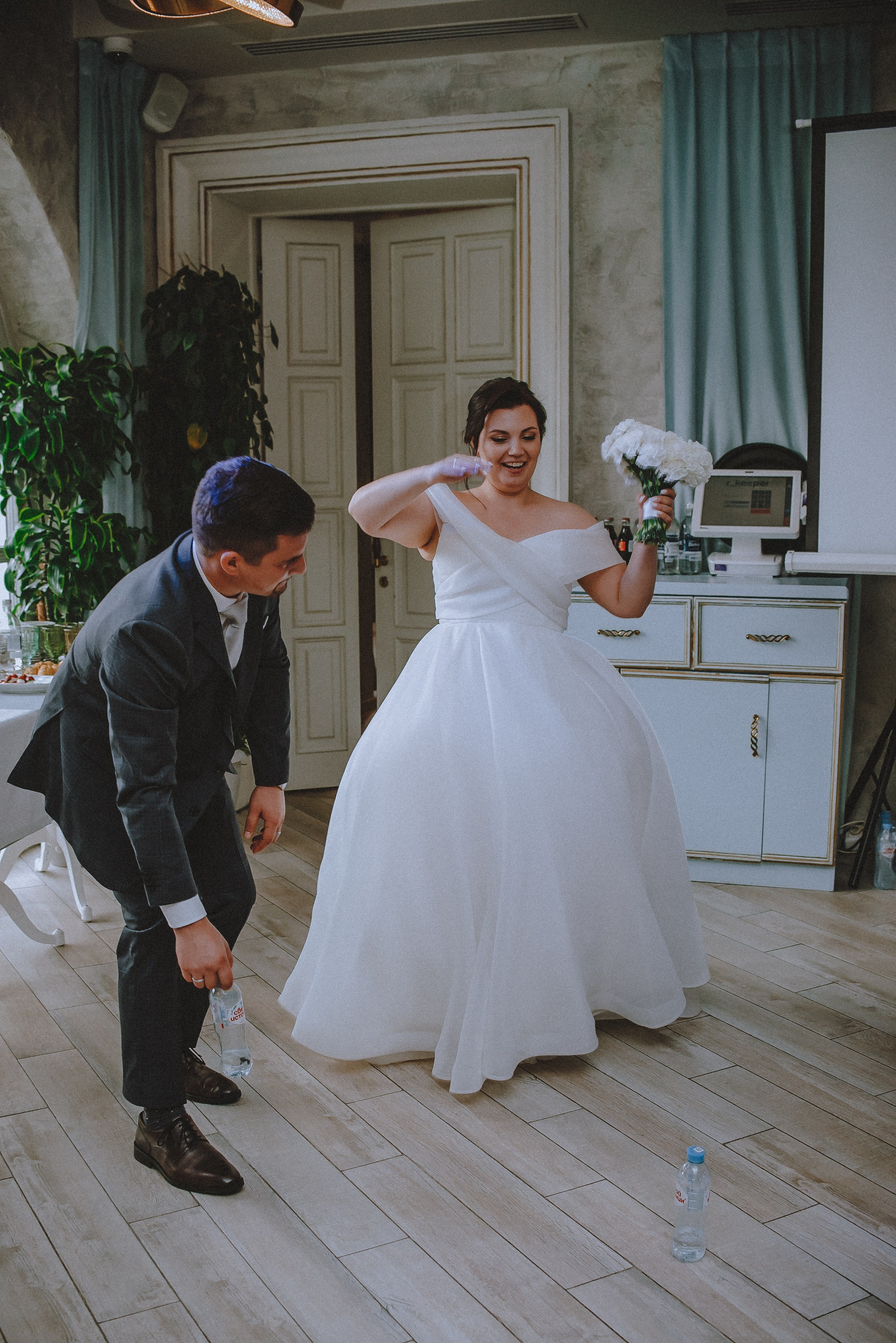 Love.com: Главная страница нашего счастья. Свадебный и семейный фотограф в Москве Сажина Кристина КиМ. Свадебный оператор в Москве Сажин Максим