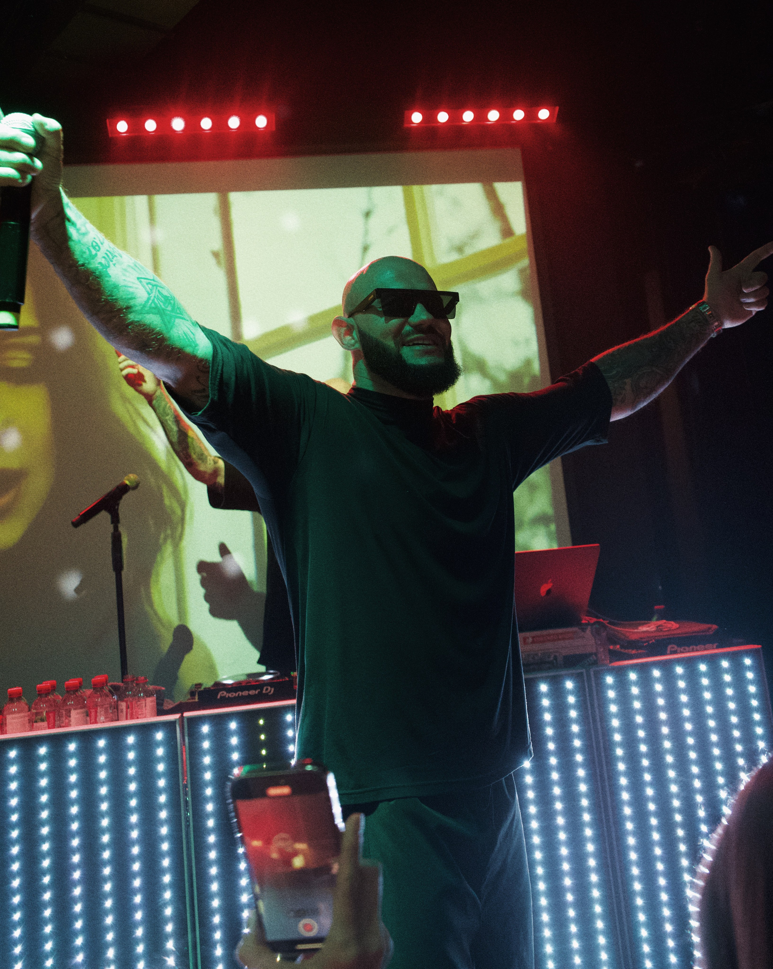 DZHIGAN. NOIZOMAX Художественный фотограф в Дубай