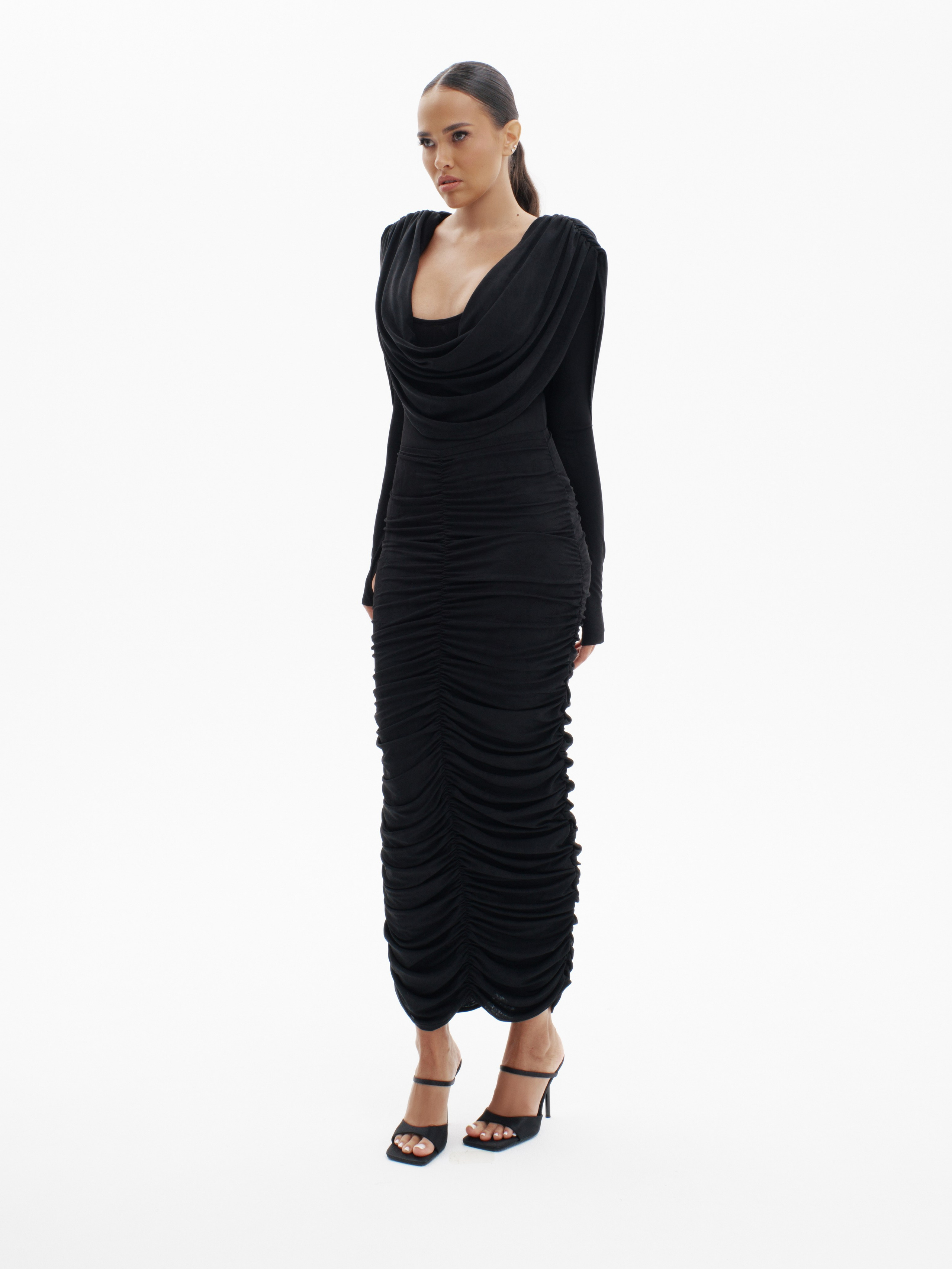 MIRUNA LOOKBOOK. NOIZOMAX Художественный фотограф в Дубай