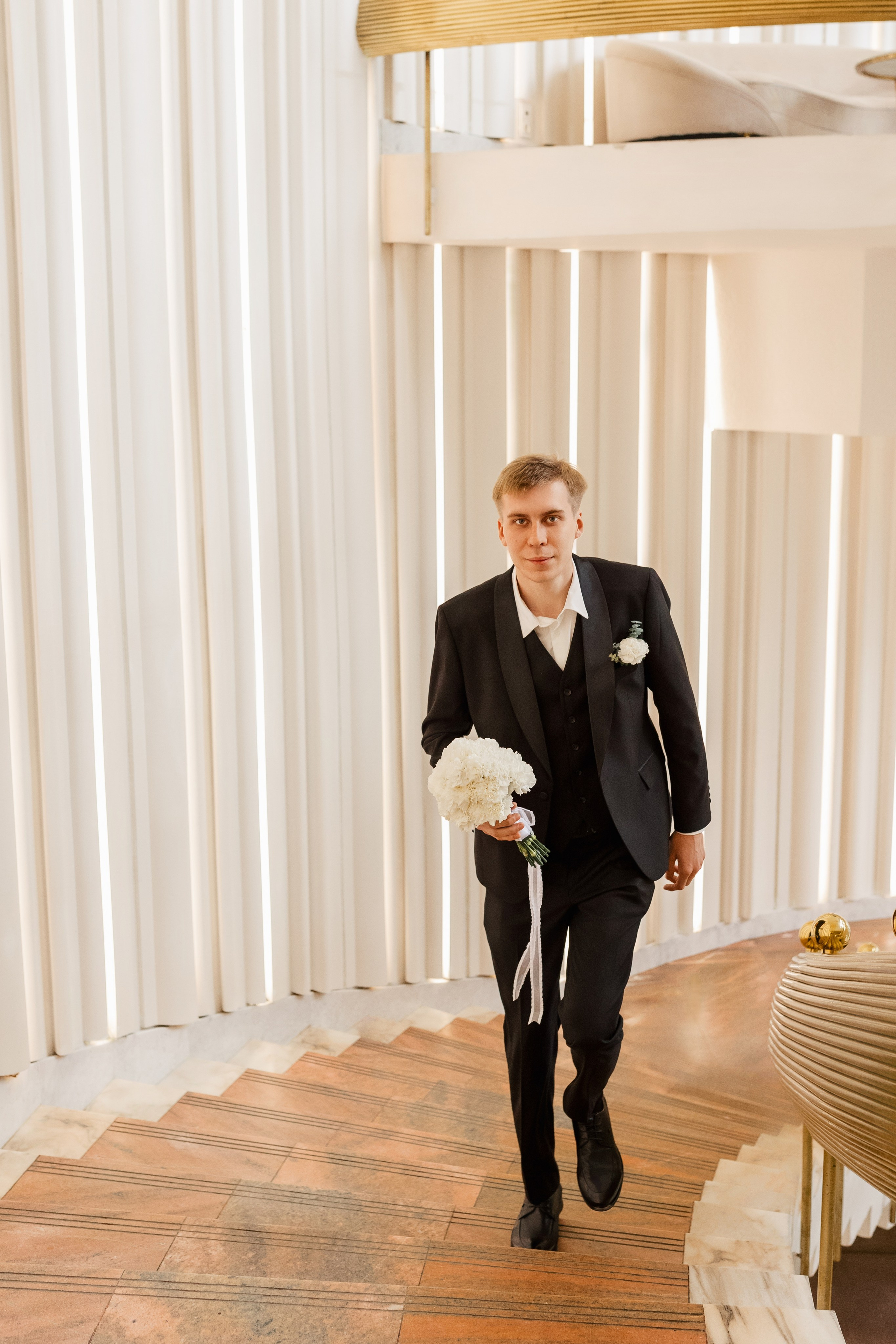 Андрей и Анна. Интурист. Комсомольская площадь. Свадебный фотограф в Хабаровске