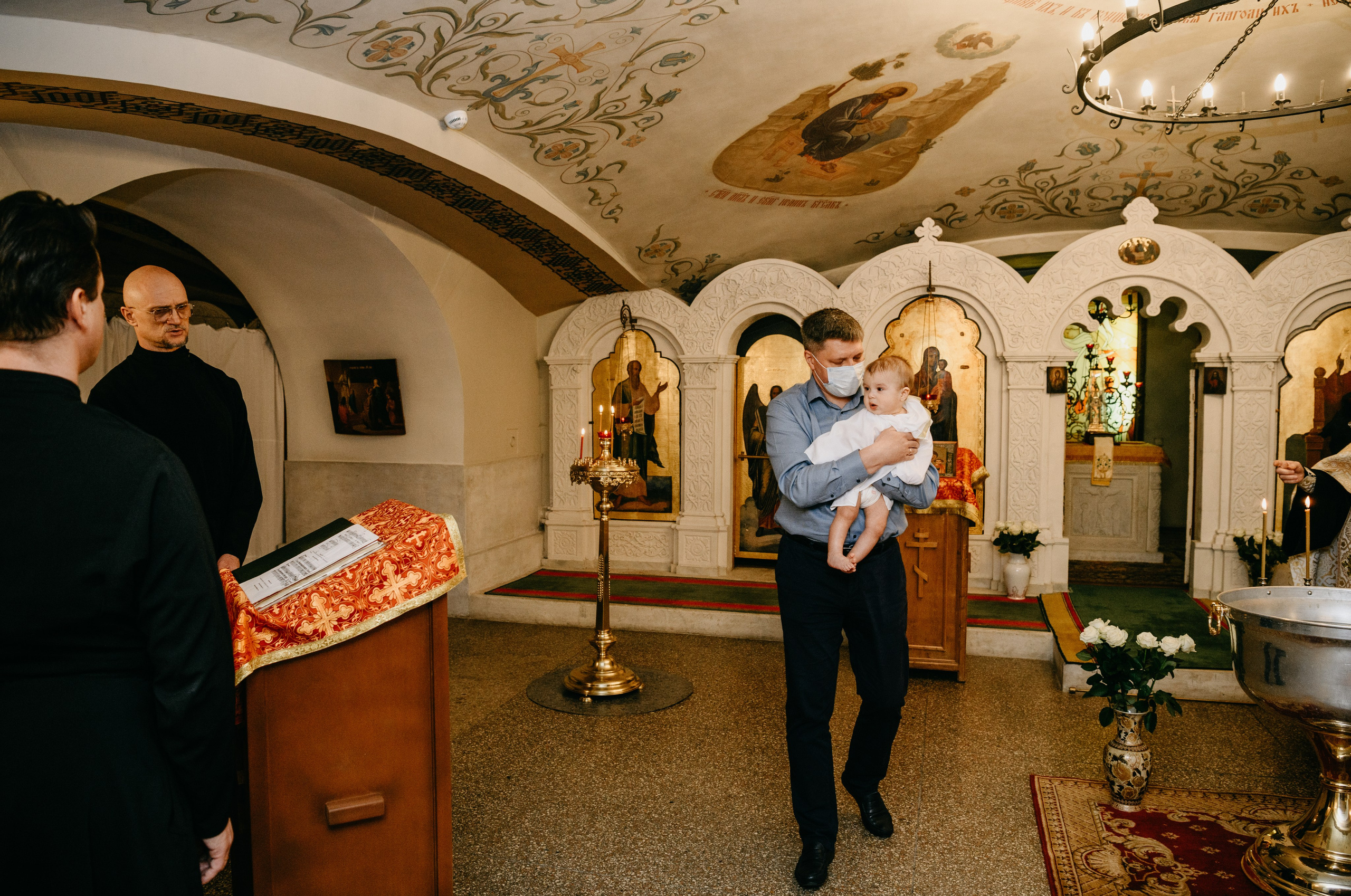Крещение Александра. Фотограф на выписку из роддома в Москве и МО
