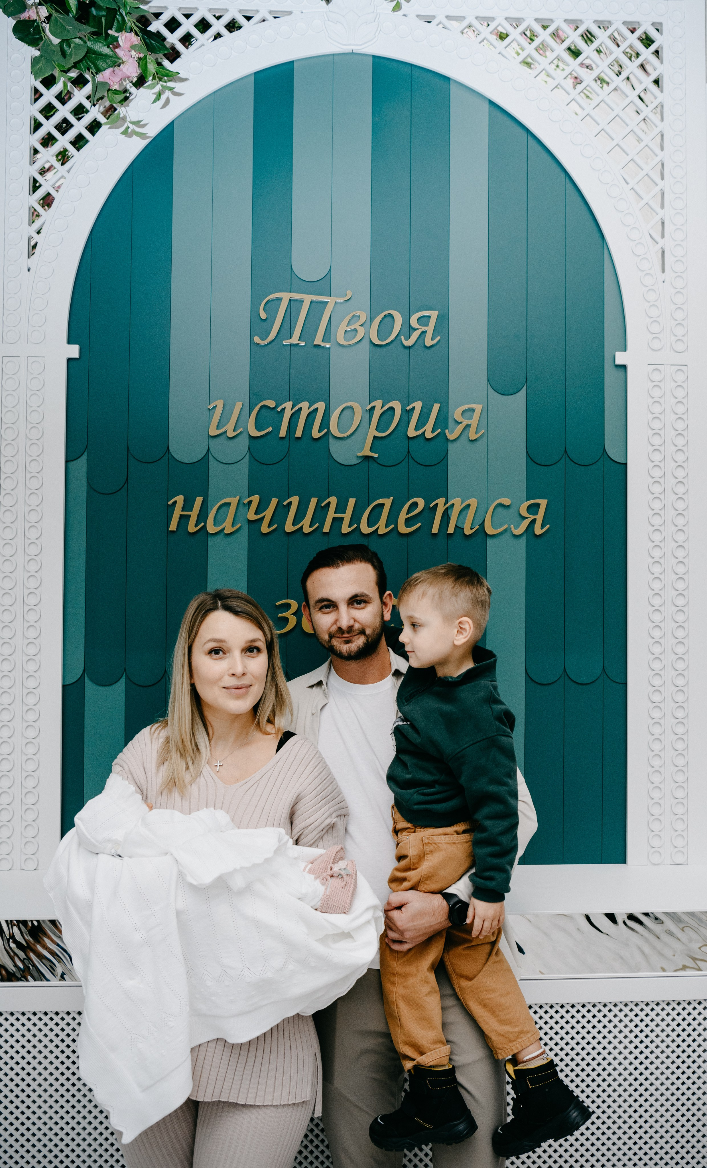 Выписка Елизаветы в ЦКБ. Фотограф на выписку из роддома в Москве и МО