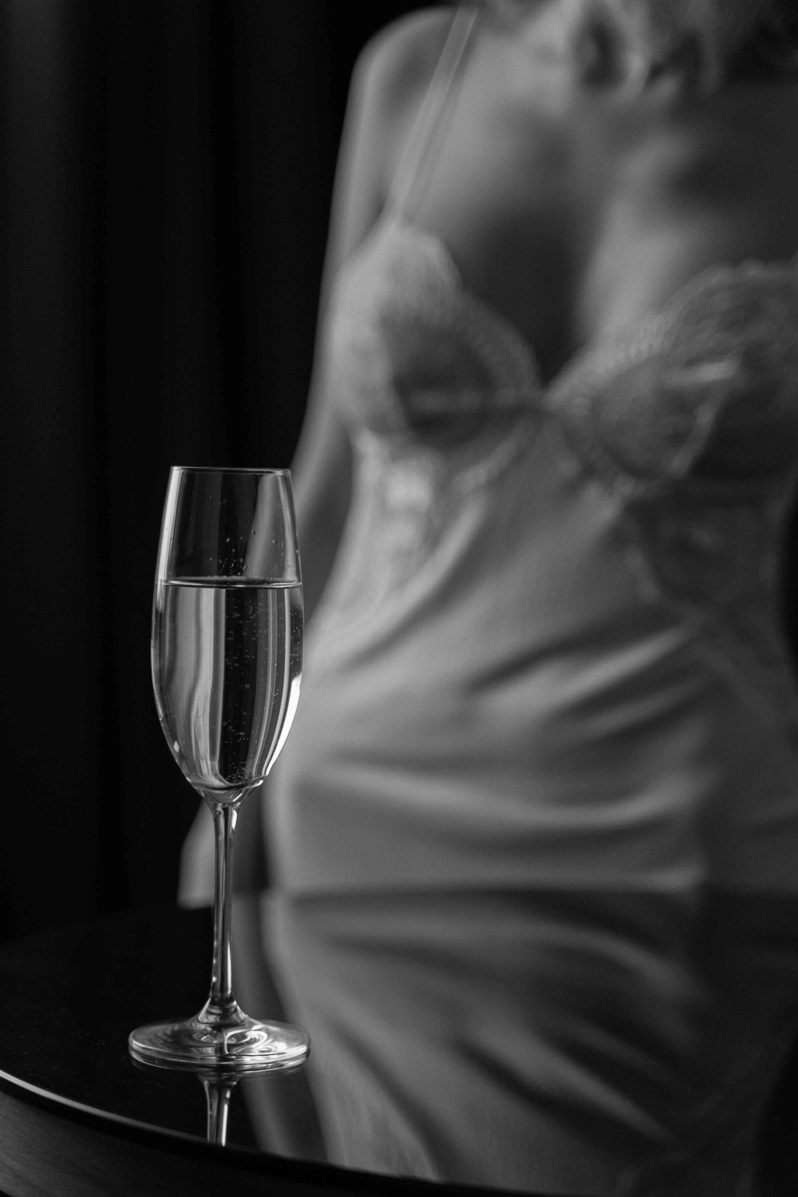 Монохром в номере отеля. Фотограф и видеограф в Москве и Абу Даби Мария Кулагина