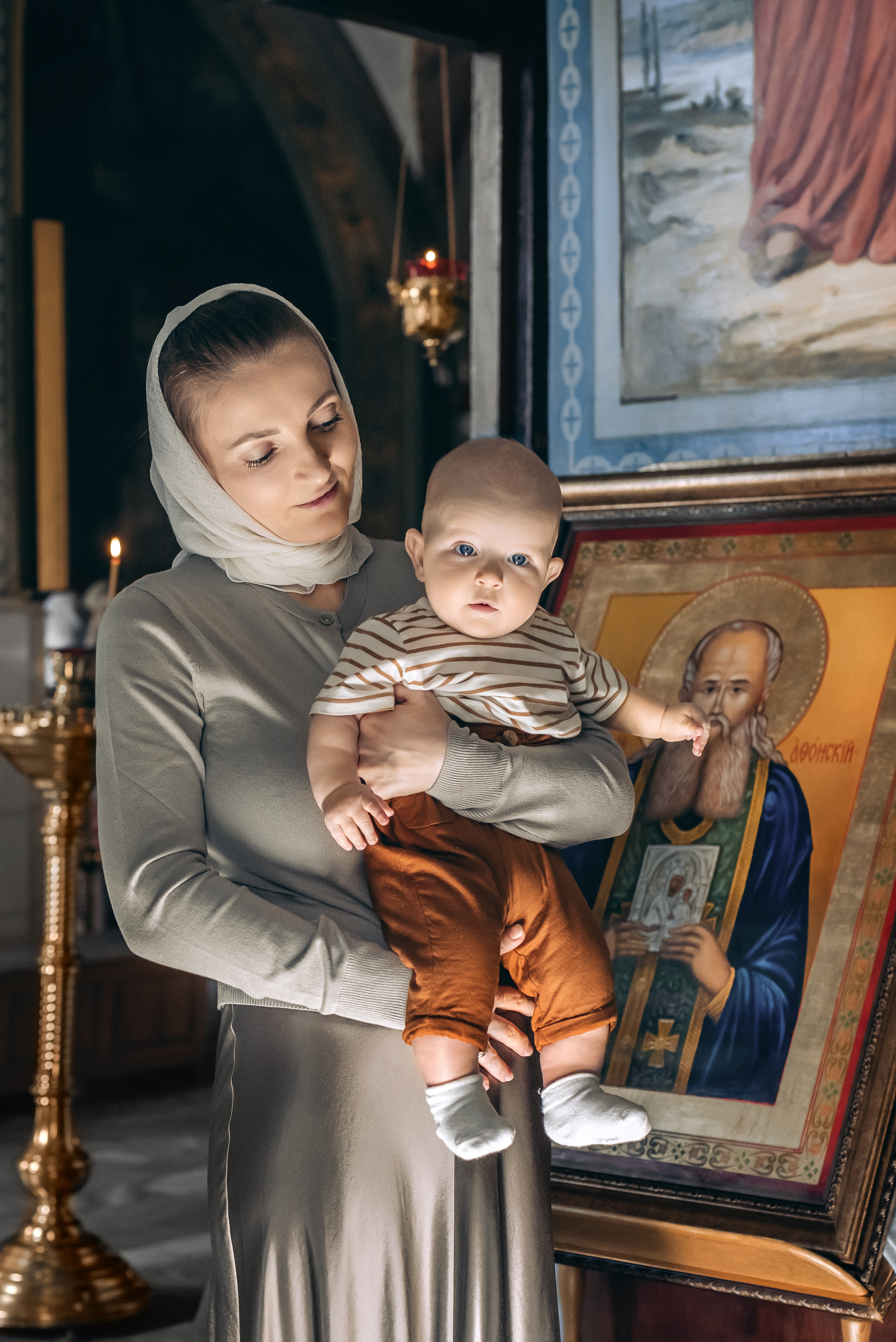 Крещение в крестильной комнате храма Покрова пресвятой Богородицы. Церковный фотограф на Таинство Крещения и Венчания в Оренбурге и Оренбургской области Екатерина Белкина