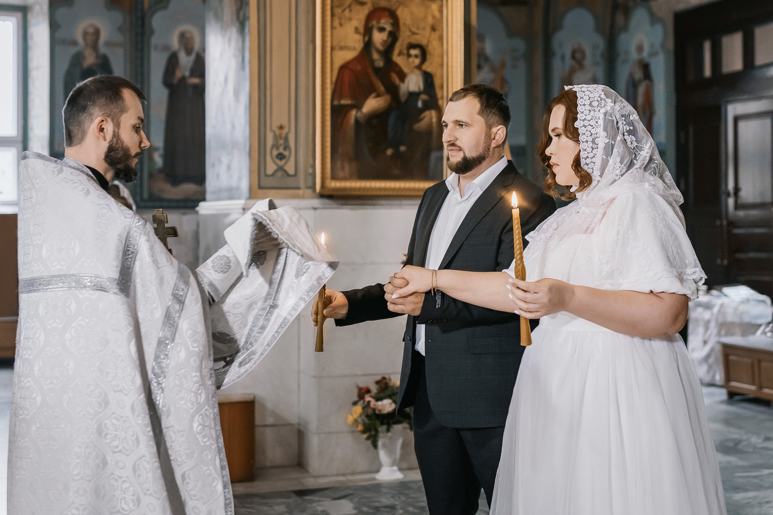 Венчание в храме Покрова Пресвятой Богородицы. Церковный фотограф на Таинство Крещения и Венчания в Оренбурге и Оренбургской области Екатерина Белкина