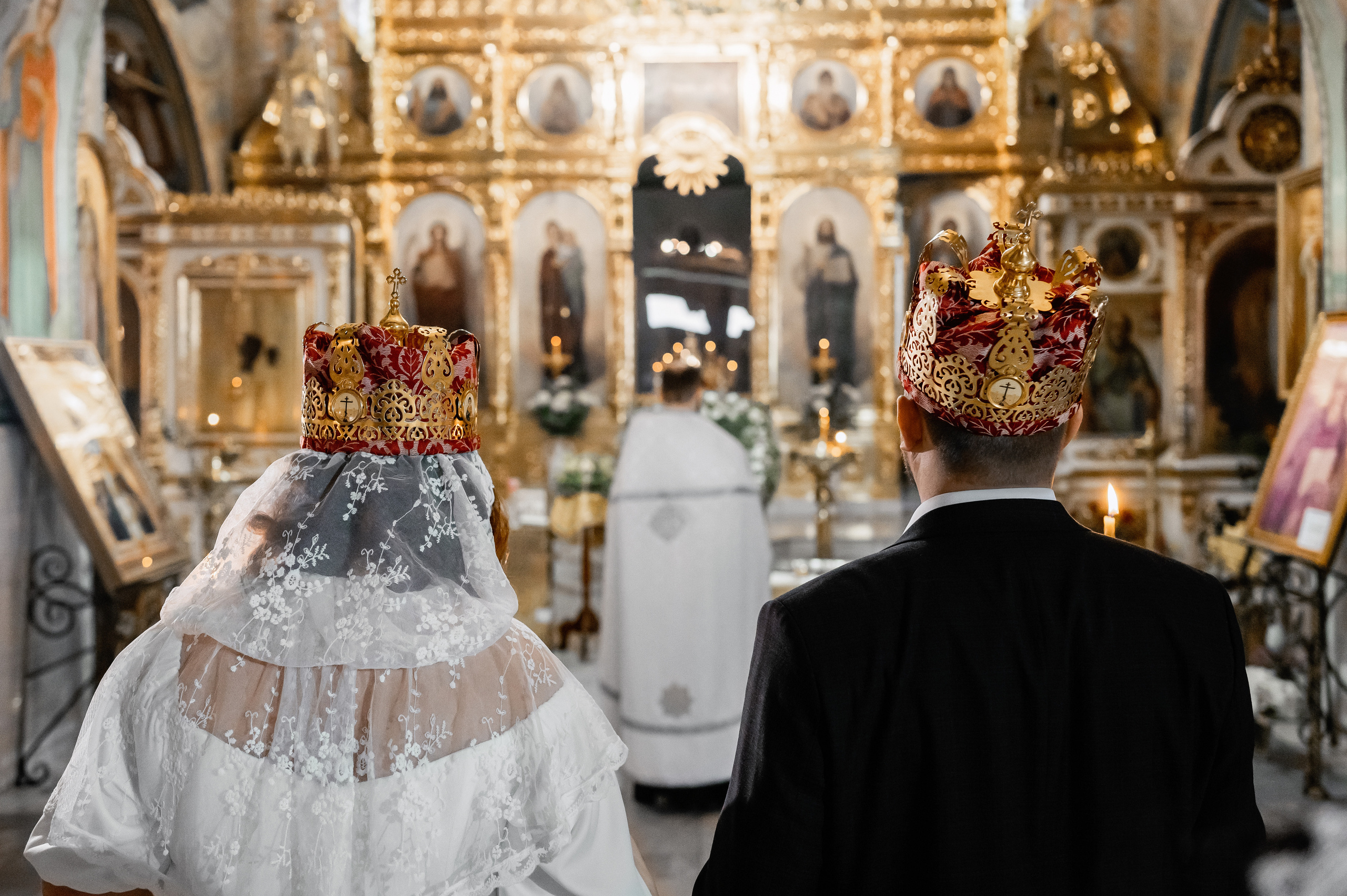Венчание в храме Покрова Пресвятой Богородицы. Церковный фотограф на Таинство Крещения и Венчания в Оренбурге и Оренбургской области Екатерина Белкина