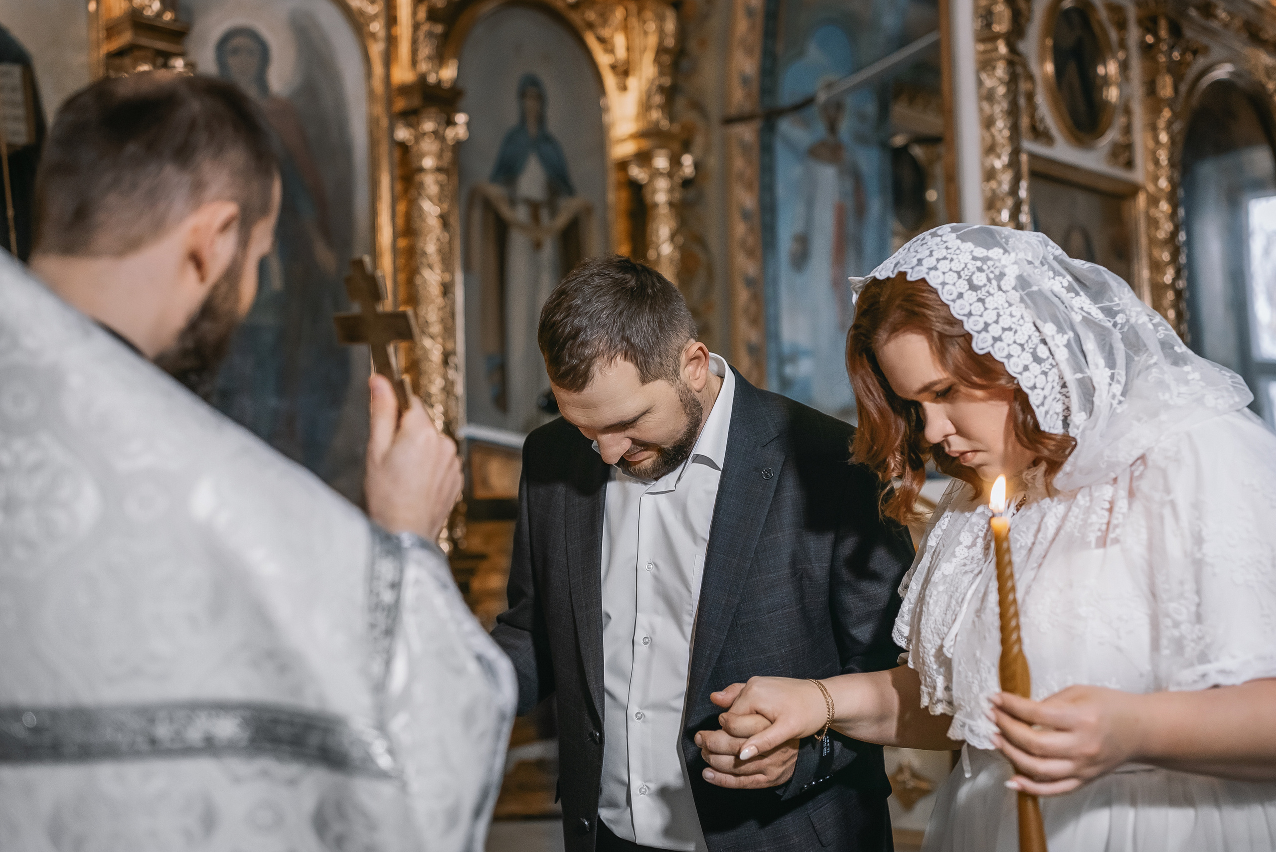 Венчание в храме Покрова Пресвятой Богородицы. Церковный фотограф на Таинство Крещения и Венчания в Оренбурге и Оренбургской области Екатерина Белкина