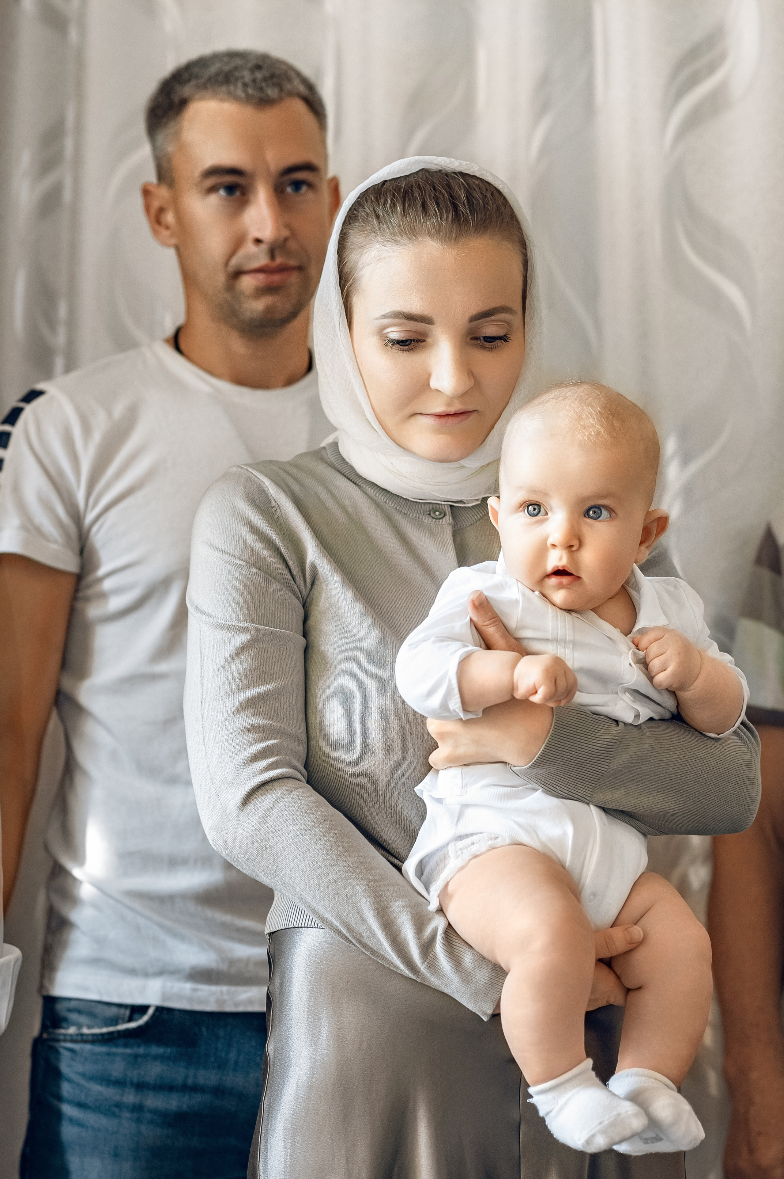 Крещение в крестильной комнате храма Покрова пресвятой Богородицы. Церковный фотограф на Таинство Крещения и Венчания в Оренбурге и Оренбургской области Екатерина Белкина