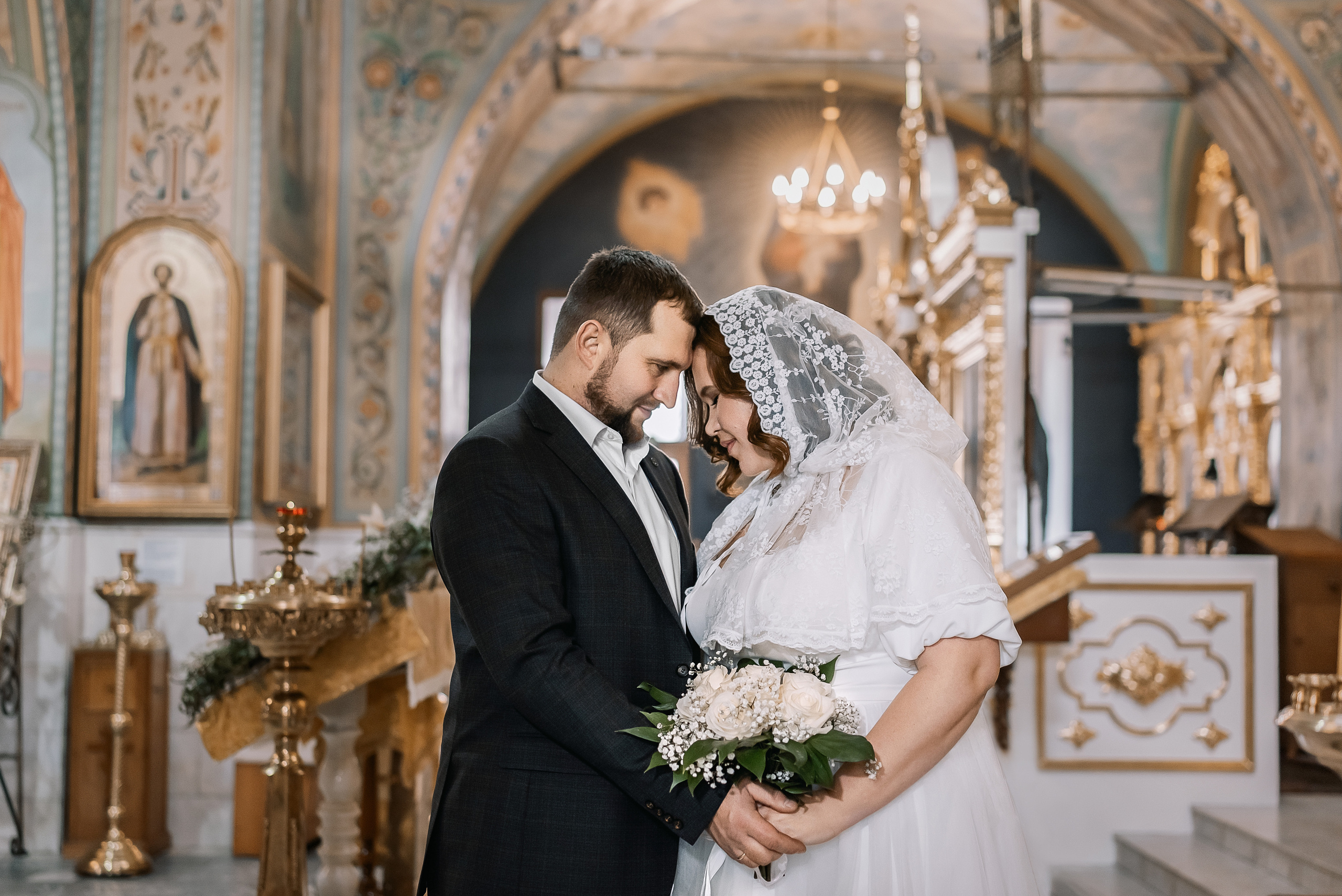 Венчание в храме Покрова Пресвятой Богородицы. Церковный фотограф на Таинство Крещения и Венчания в Оренбурге и Оренбургской области Екатерина Белкина