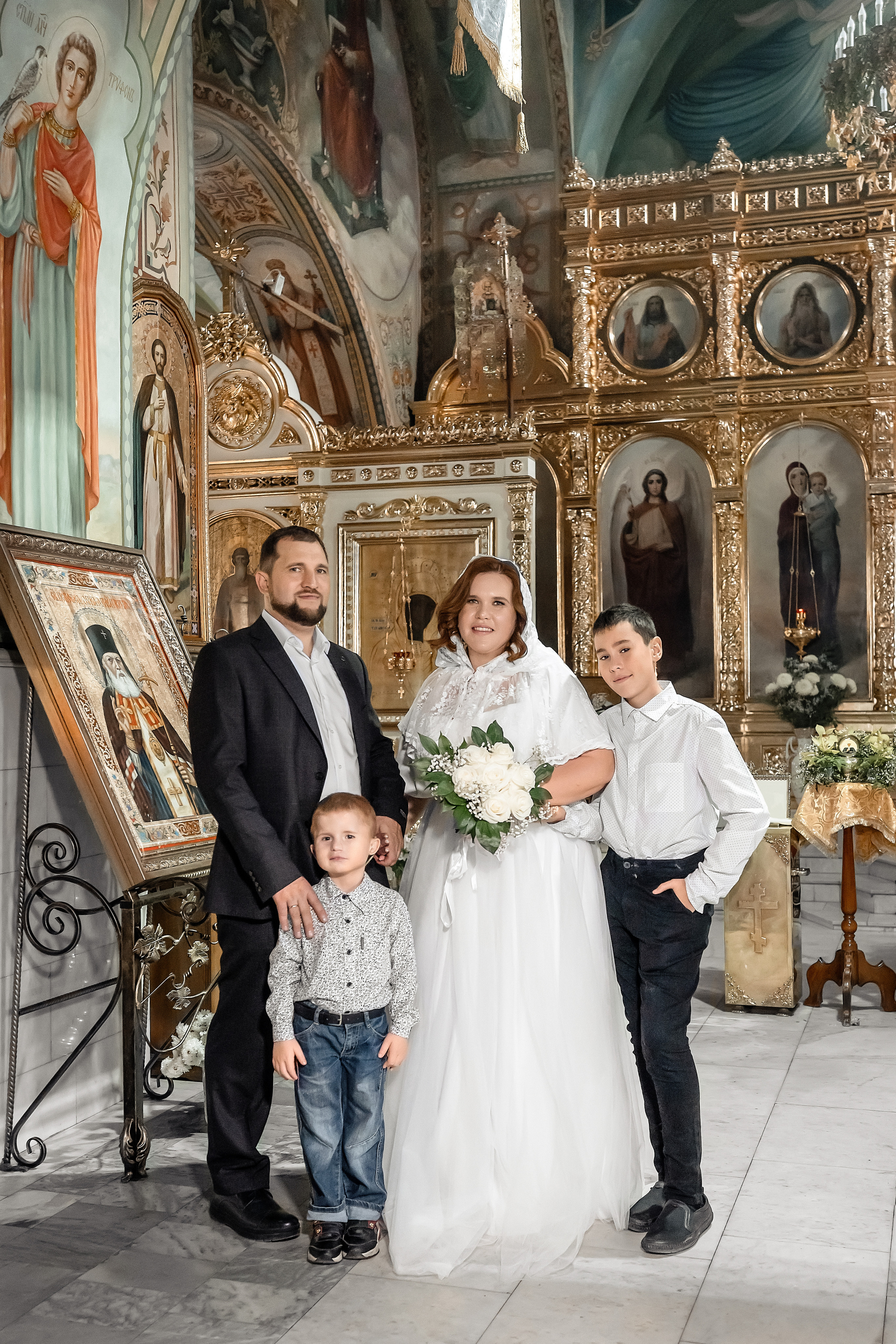 Венчание в храме Покрова Пресвятой Богородицы. Церковный фотограф на Таинство Крещения и Венчания в Оренбурге и Оренбургской области Екатерина Белкина