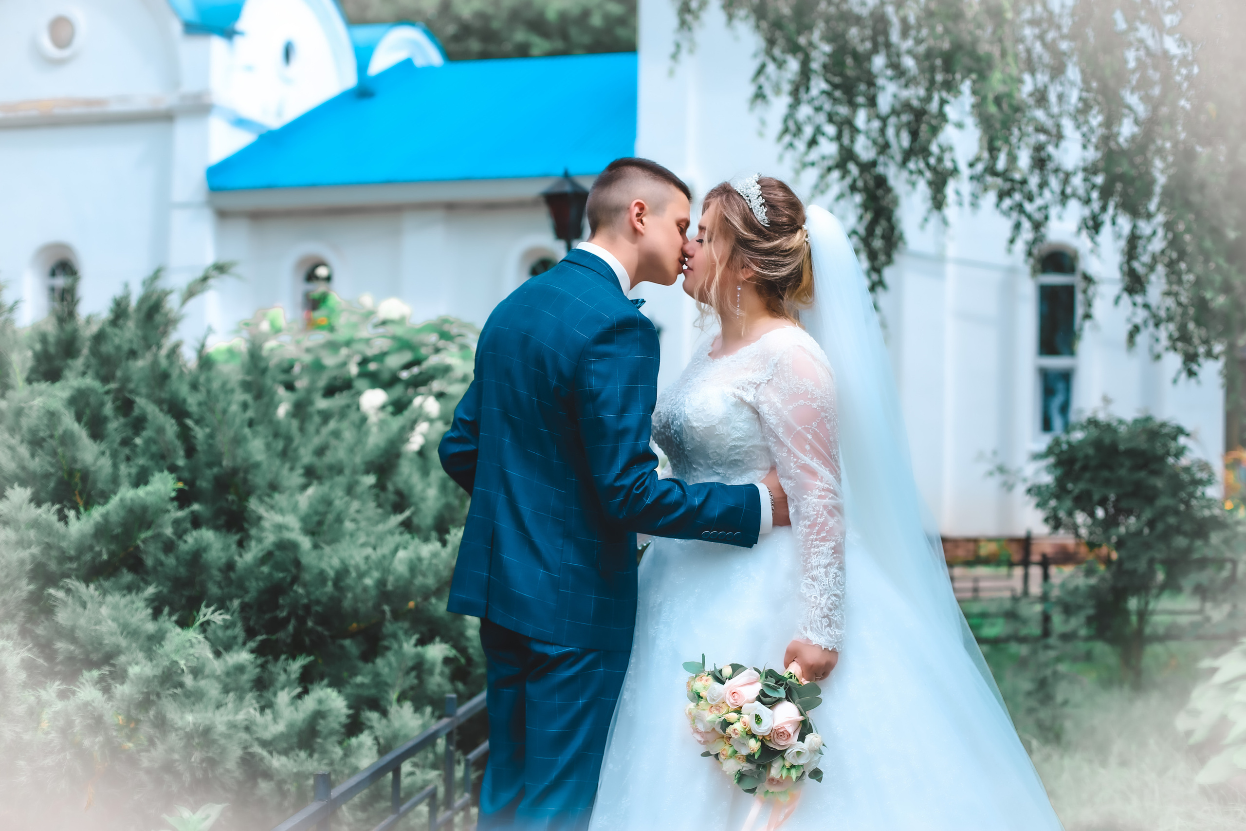 Свадебная прогулка МУЖСКОЙ МОНАСТЫРЬ. Фотограф беременности и семейных историй Эльвира Акарибе в городе Краснодар!