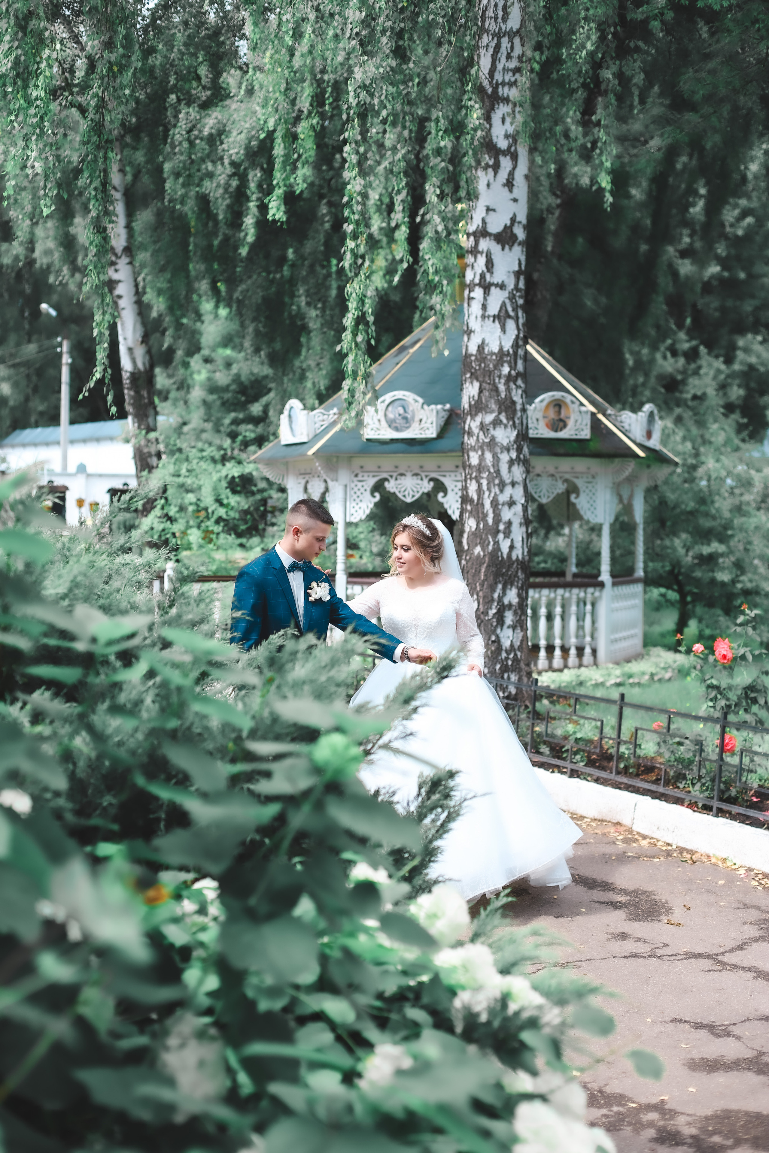 Свадебная прогулка МУЖСКОЙ МОНАСТЫРЬ. Фотограф беременности и семейных историй Эльвира Акарибе в городе Краснодар!