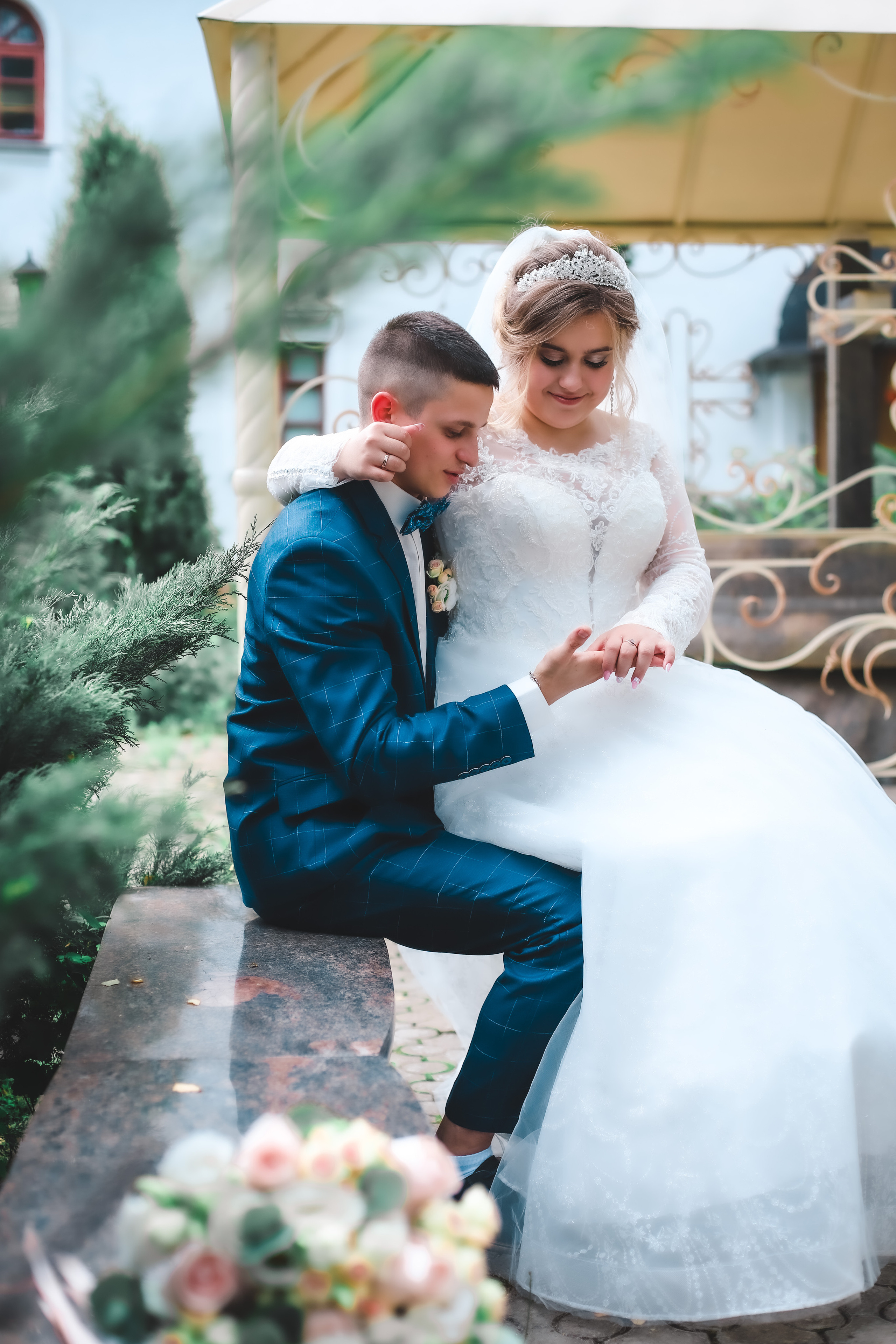 Свадебная прогулка МУЖСКОЙ МОНАСТЫРЬ. Фотограф беременности и семейных историй Эльвира Акарибе в городе Краснодар!