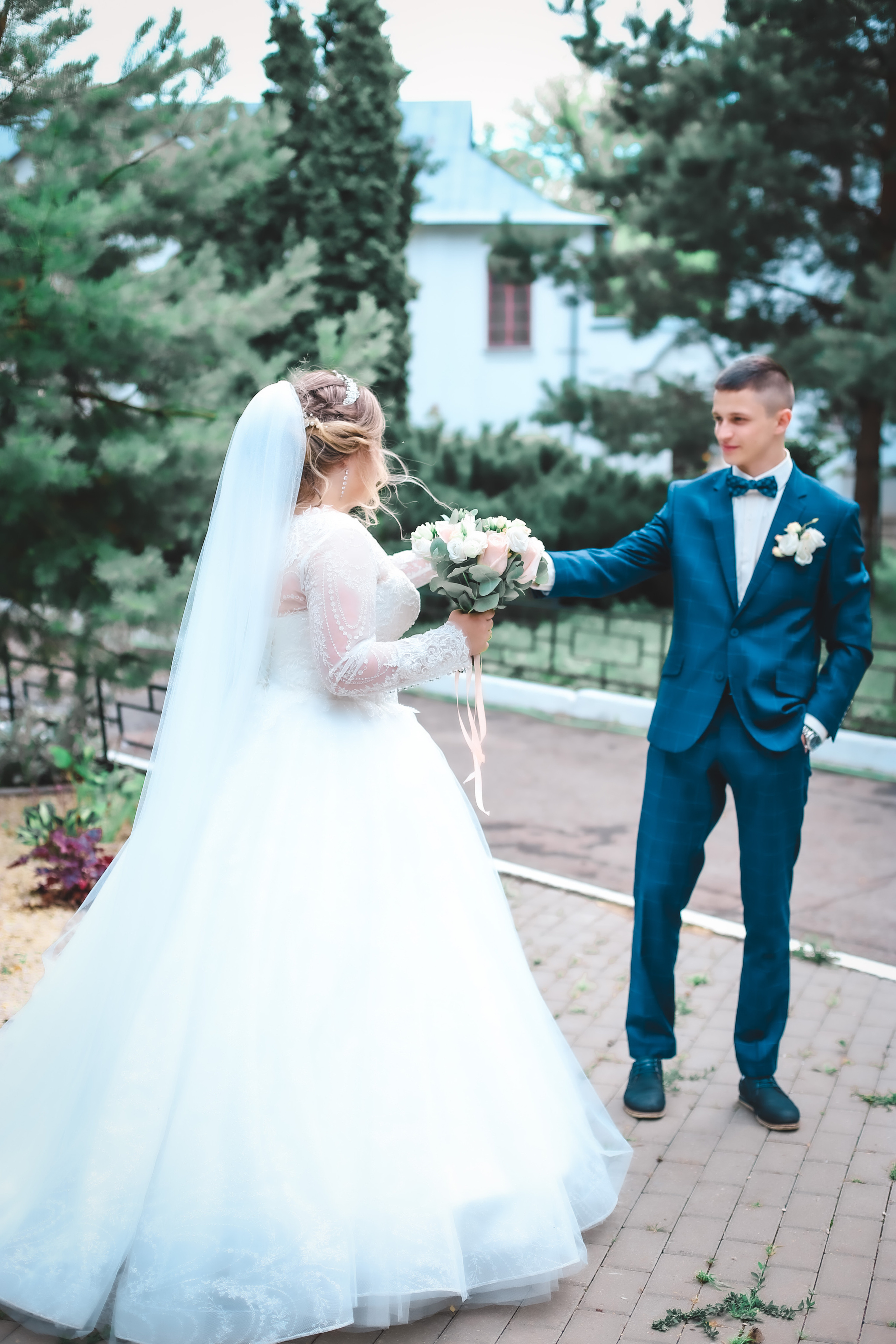 Свадебная прогулка МУЖСКОЙ МОНАСТЫРЬ. Фотограф беременности и семейных историй Эльвира Акарибе в городе Краснодар!