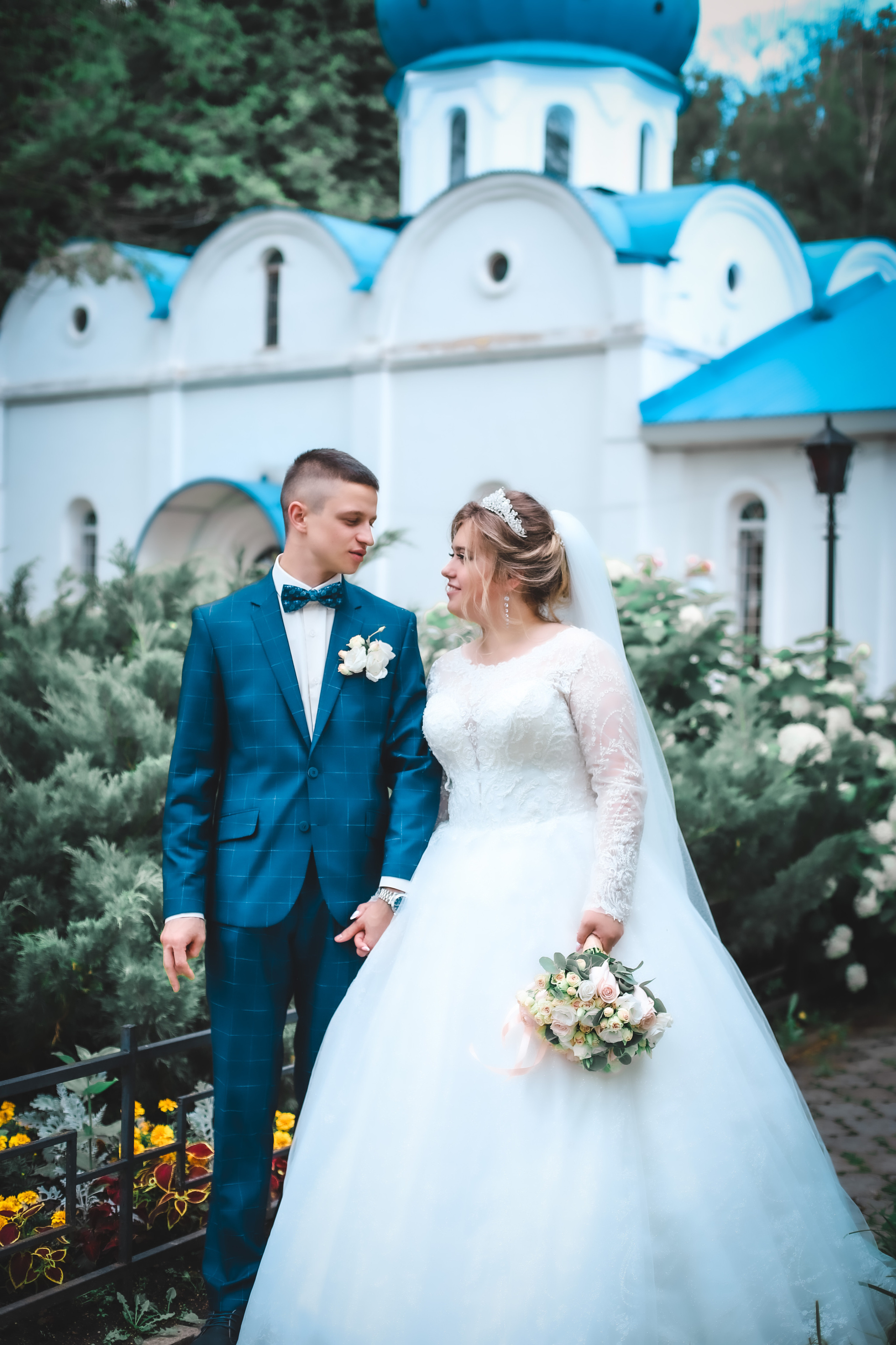 Свадебная прогулка МУЖСКОЙ МОНАСТЫРЬ. Фотограф беременности и семейных историй Эльвира Акарибе в городе Краснодар!