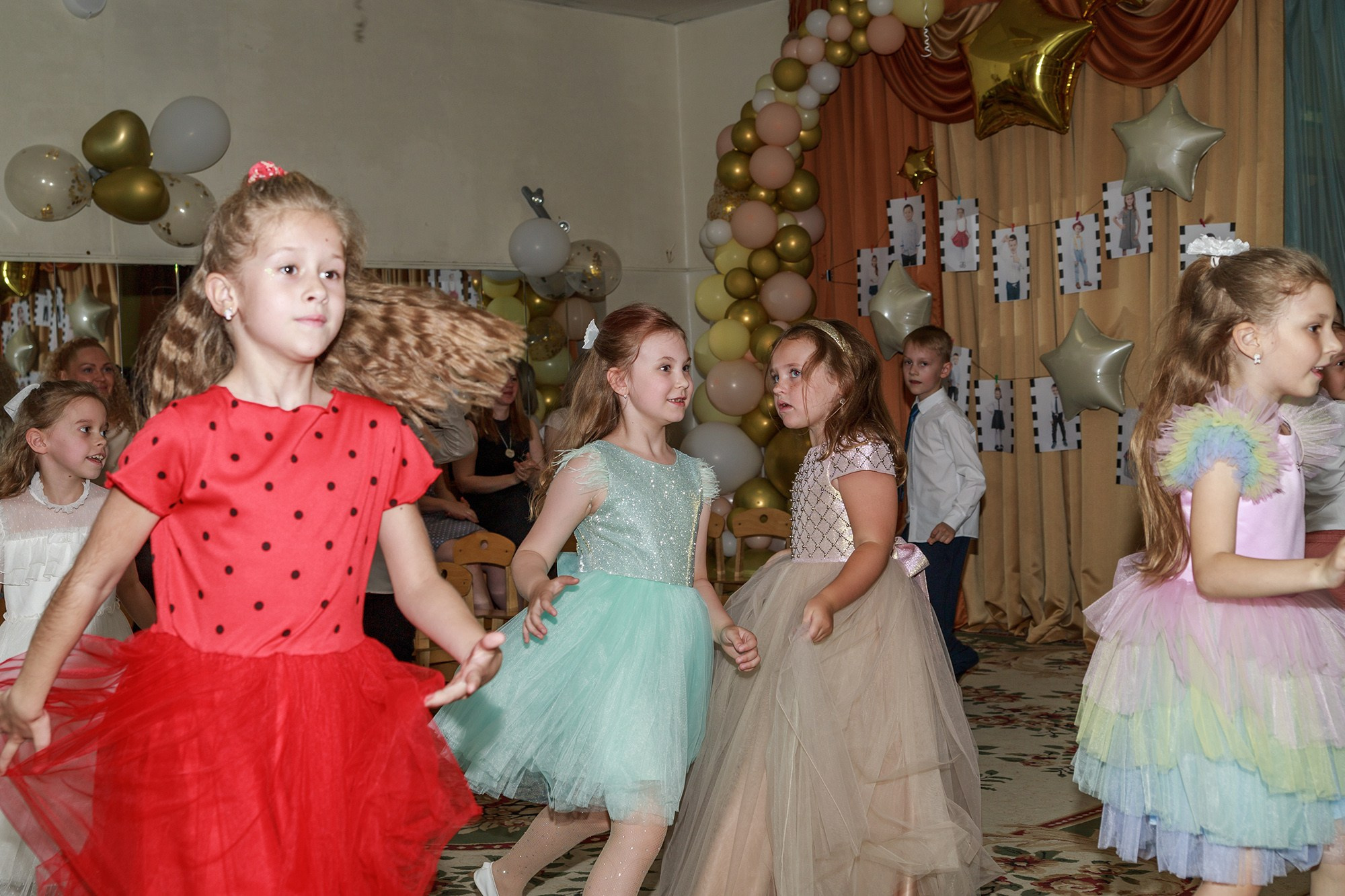 Съёмка Выпускного в садике. Фотограф-дизайнер, семейный фотограф, фуд-фотограф в Москве и Московской области Лаврова Анна