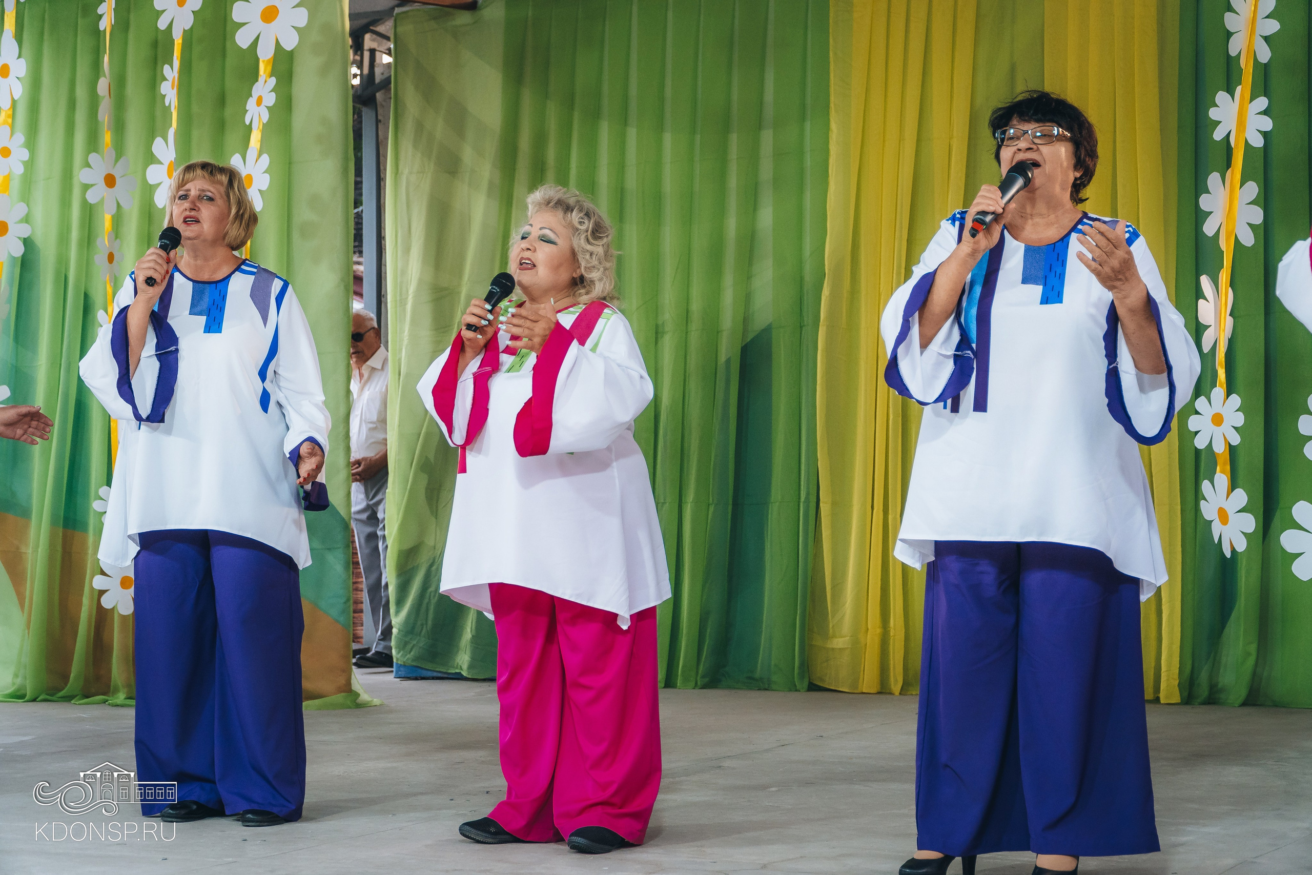 День семьи, любви и верности. Новотитаровский Дом культуры