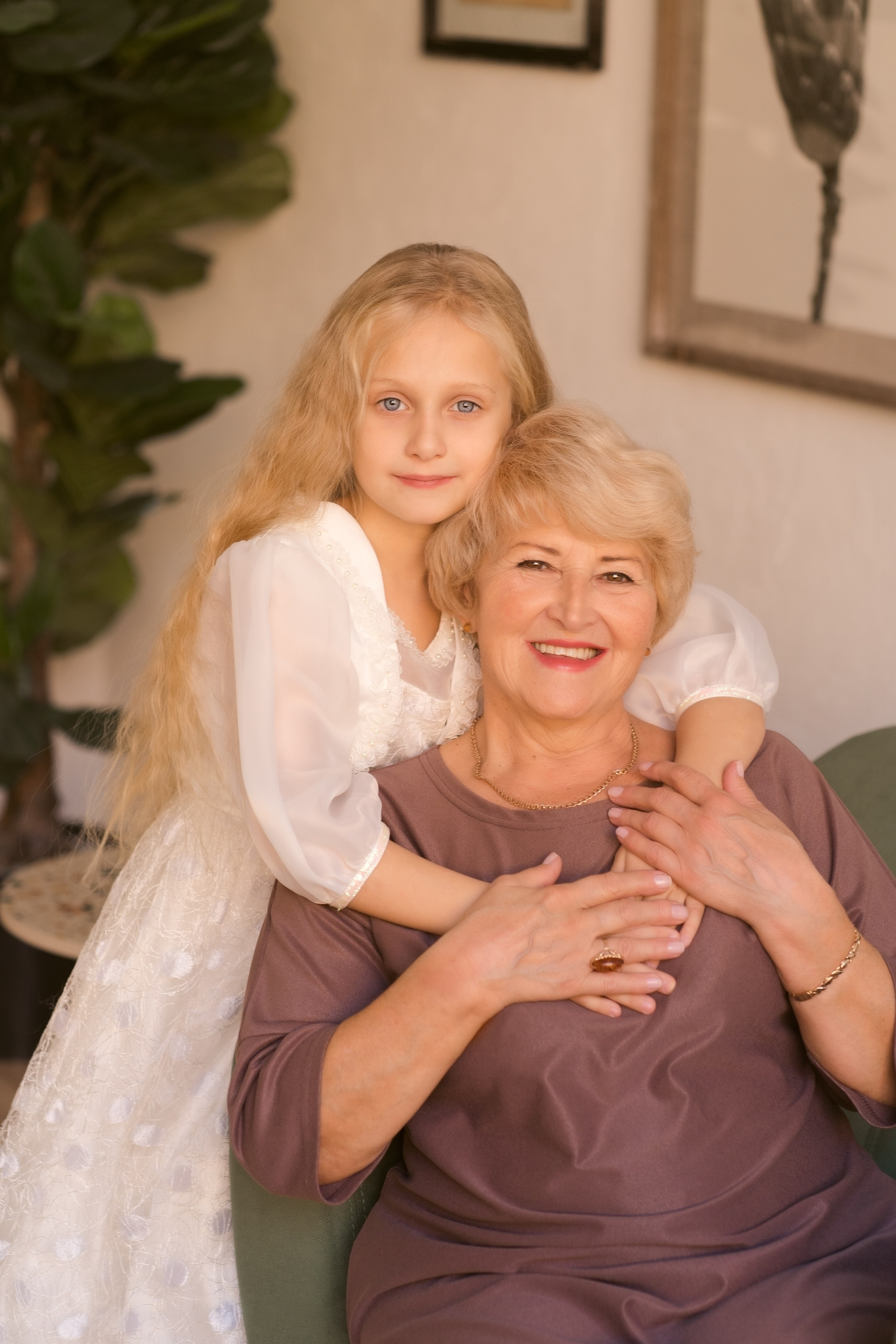 Бабушка и внуки. Nadia Fay