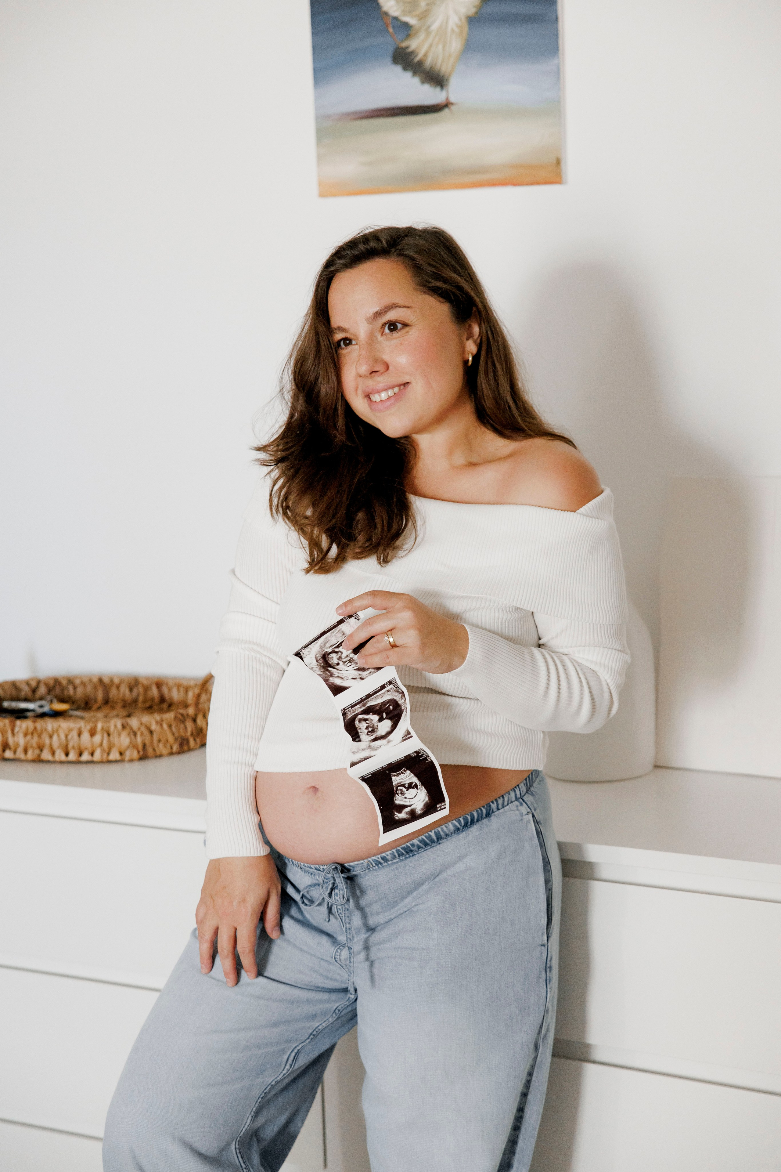 Pregnancy & Family photoshoot at home. Wedding and family photographer