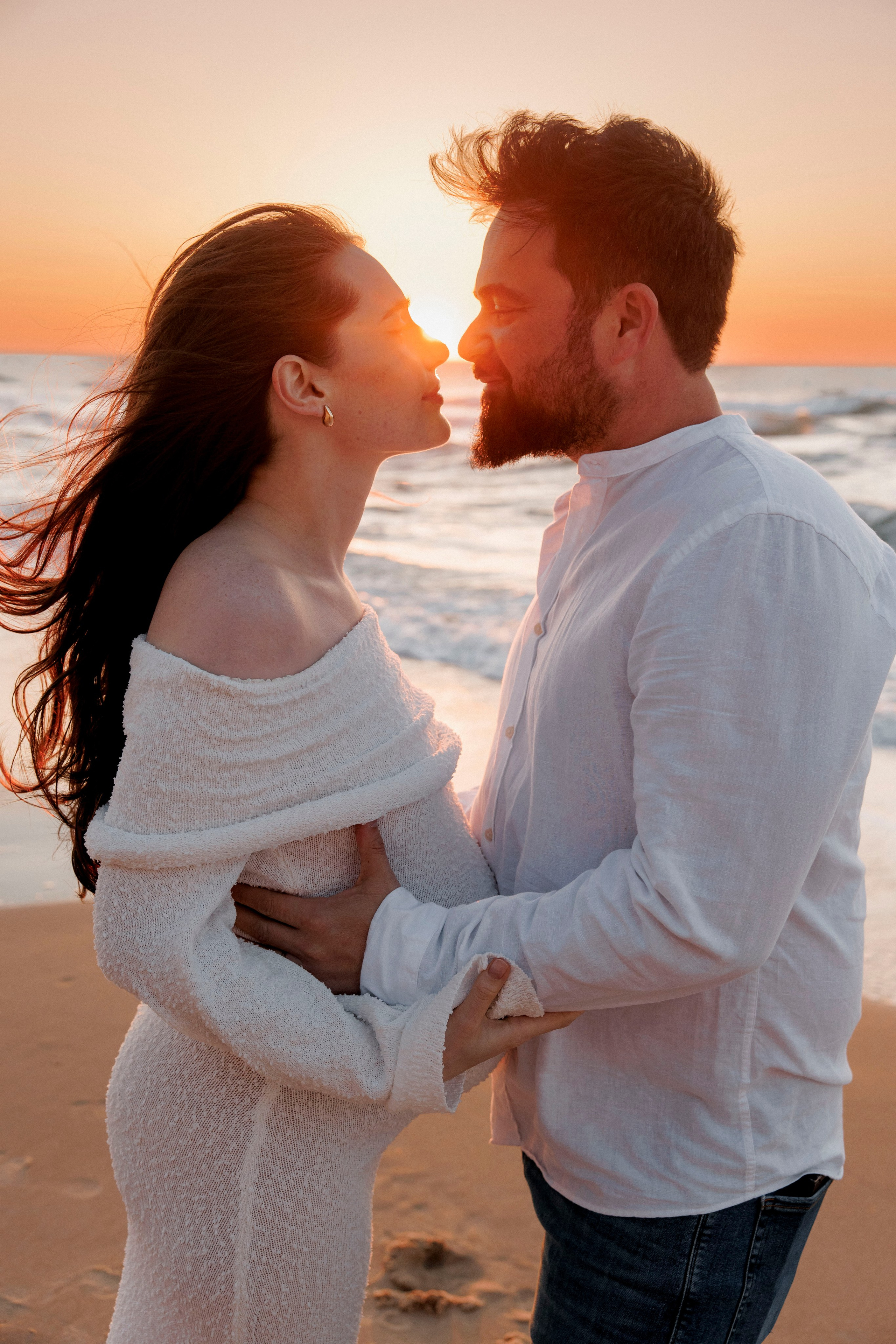 Pregnancy photoshoot (home/park/beach). Главная