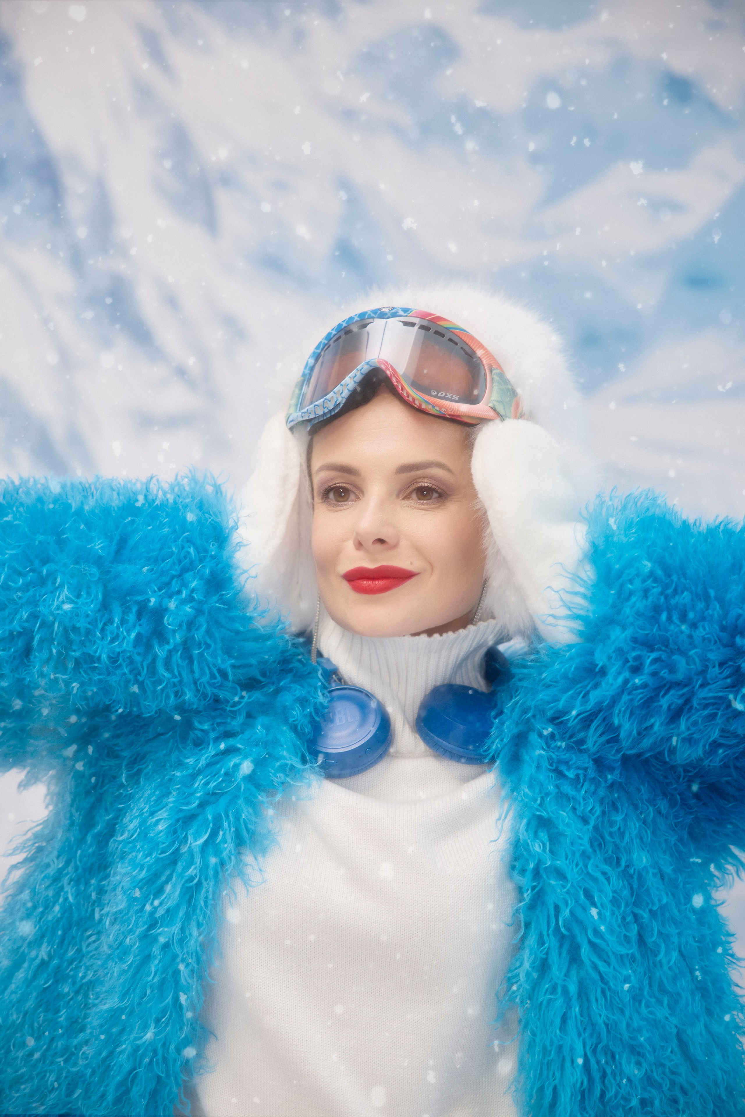 студийная новогодняя съемка  съемка девушки в нарядном праздничном платье в студии фотограф питер санкт-петербург женский портрет женская портретная съемка сноуборд