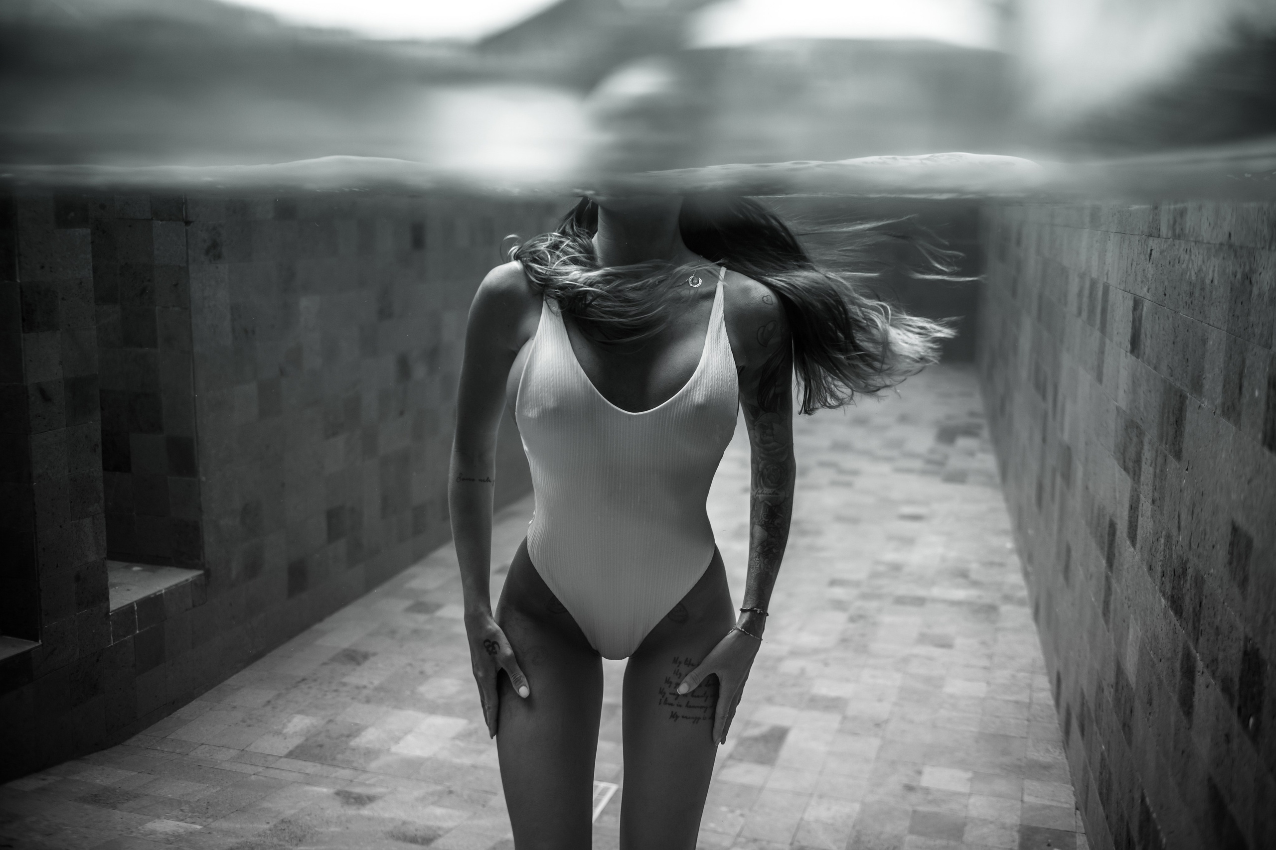 Фотосесии в Бассейне 18+. Лайфстайл Фотограф и Профессиональный Водный Фотограф в Москве