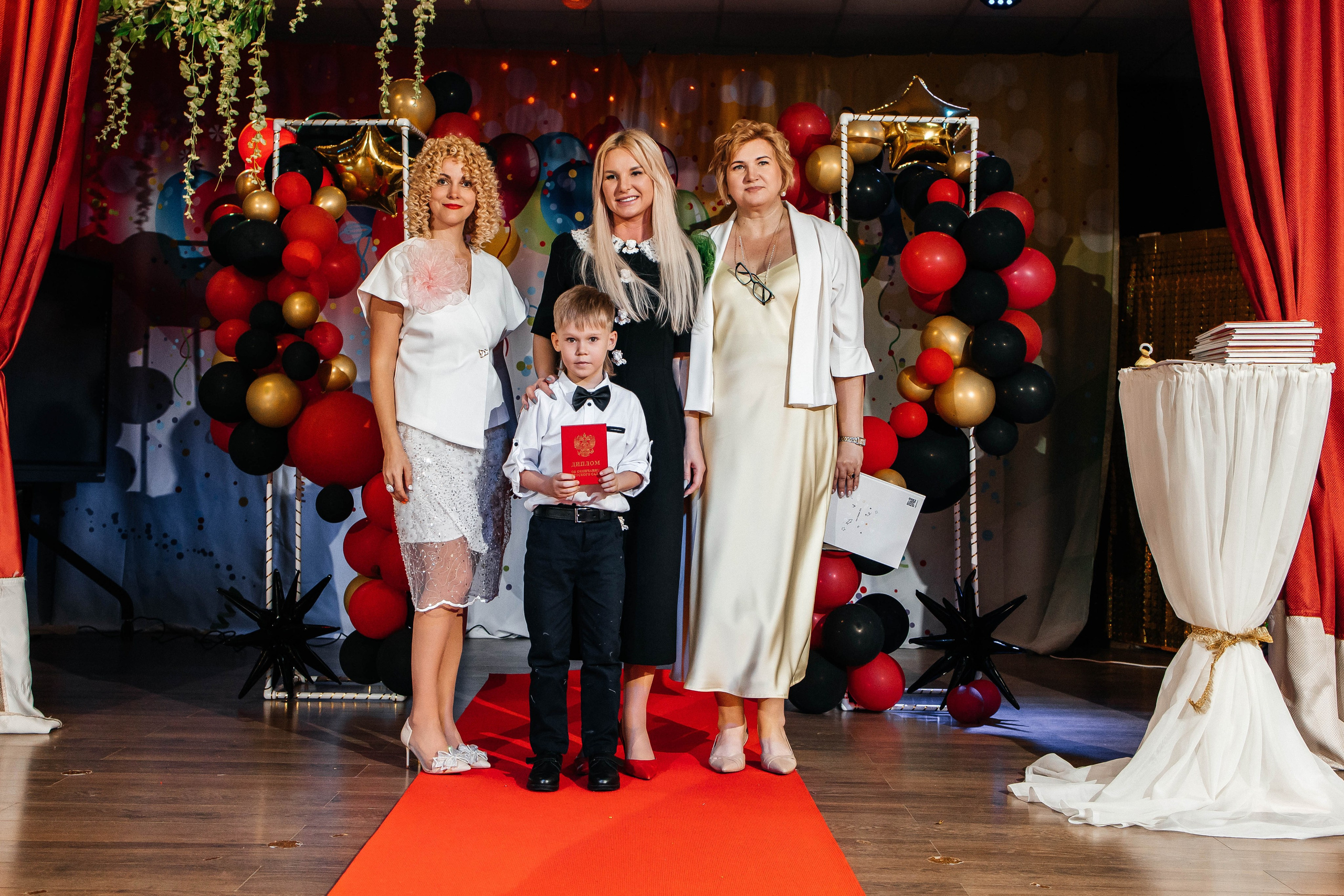 Выпускной в ЛИМПИК. Фотограф в Санкт-Петербурге Виктория Безверхая