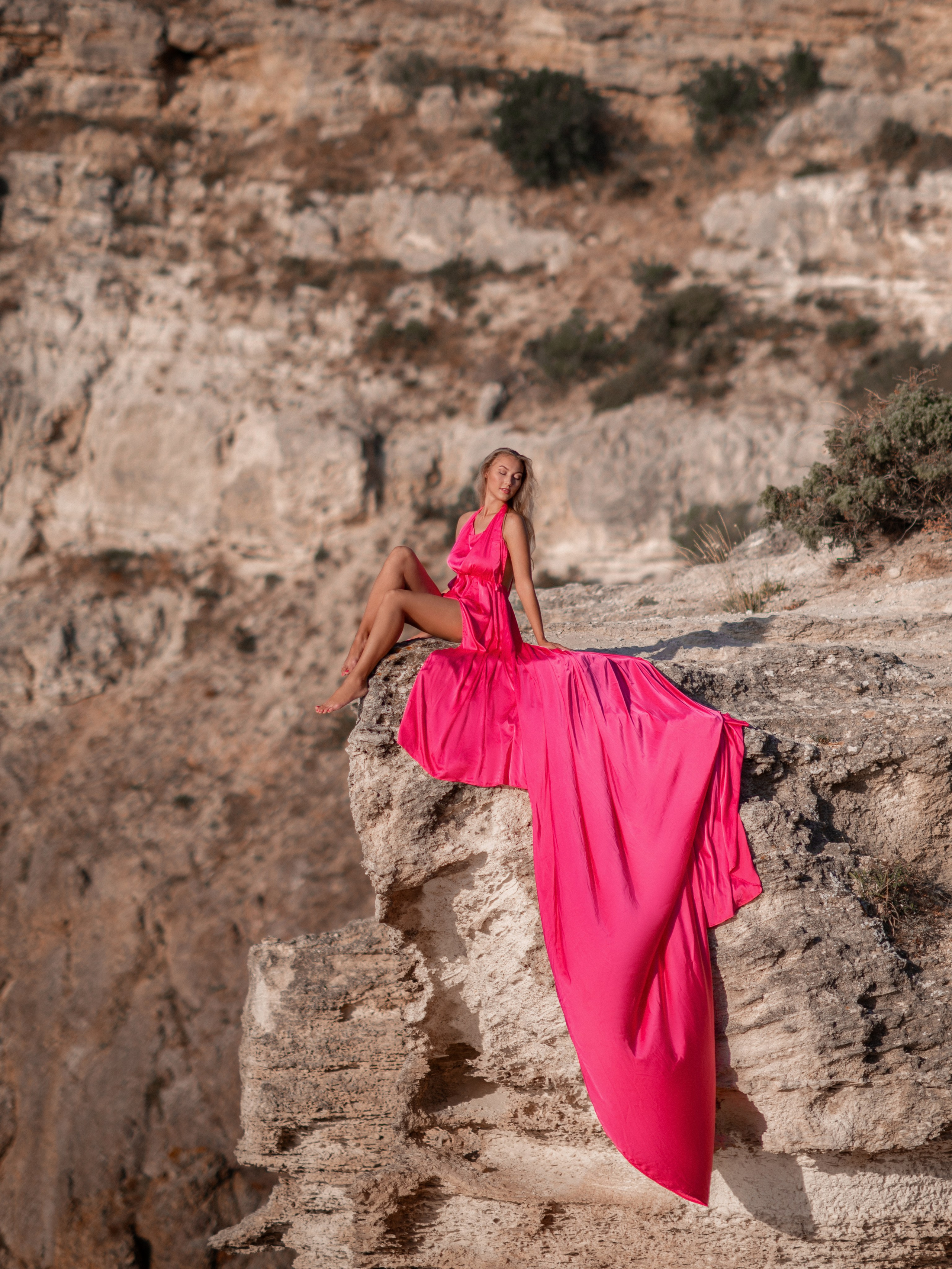 Фотосессия на Фиоленте в скалах