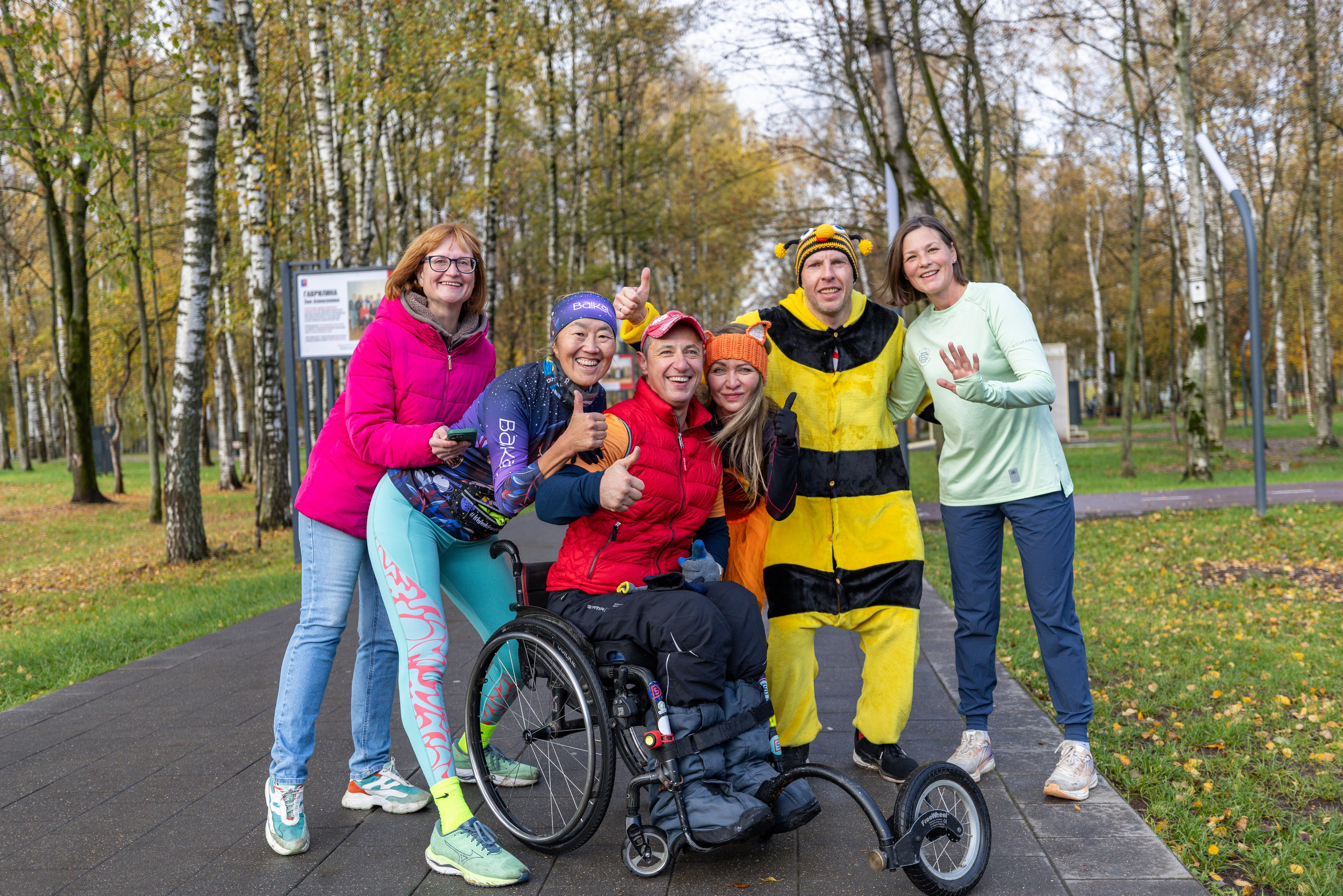 5 вёрст в городском парке Лобня 18.10.25. Фотограф Сергей Ловкий