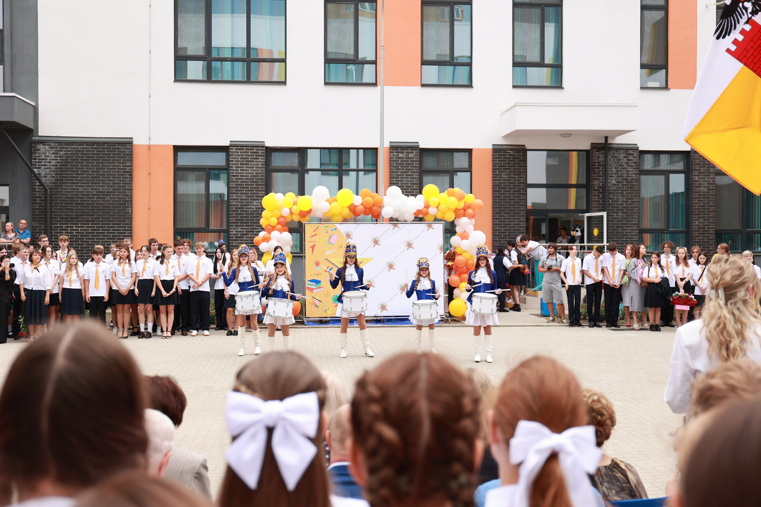 1 сентября (23 гимназия). Детский семейный фотограф Краснодар