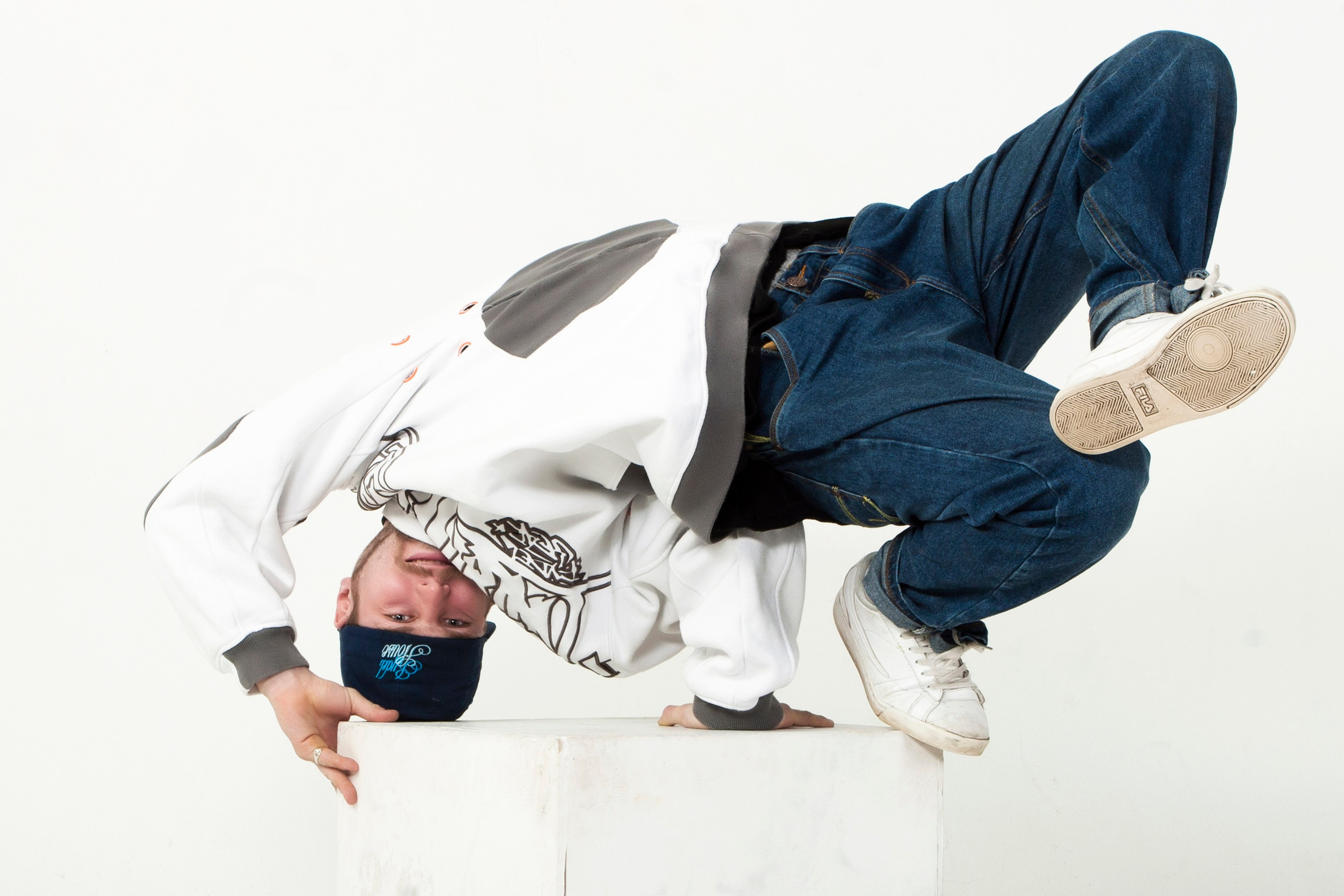 Фотосессия TOP9 — многократных чемпионов мира по брейкингу. Фотограф в Киришах, Санкт-Петербурге и Ленинградской области