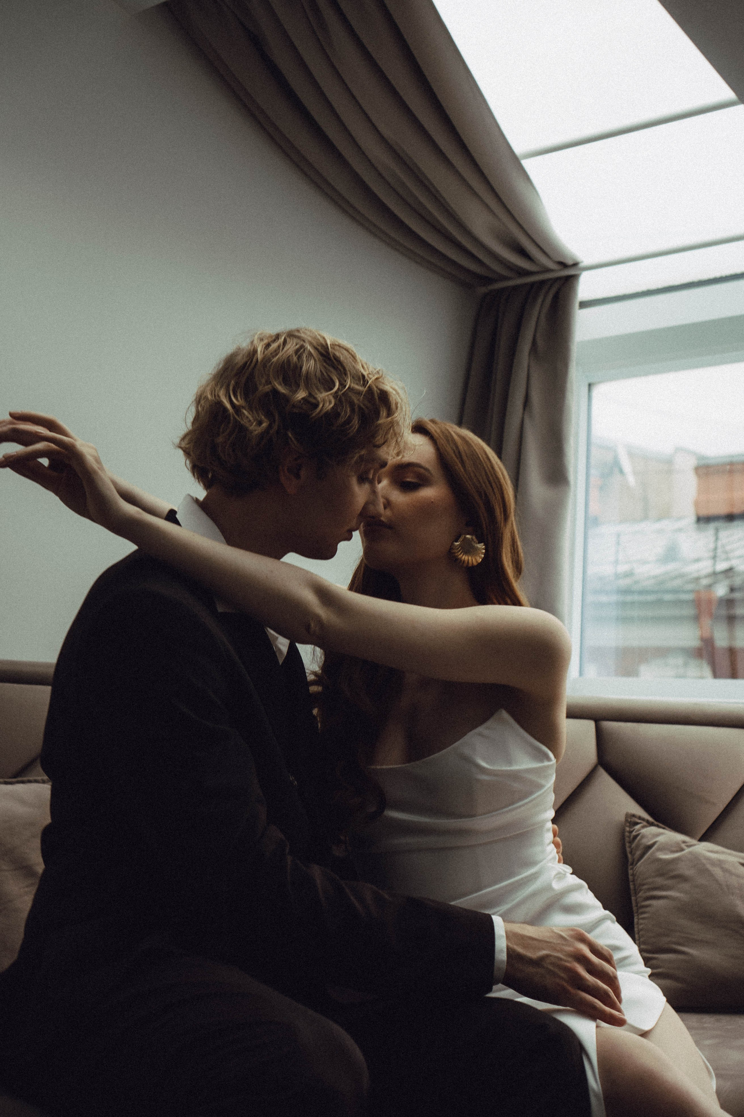 СВАДЕБНАЯ СЬЕМКА В ОТЕЛЕ. СБОРЫ ЖЕНИХА И НЕВЕСТЫ И ТАКЖЕ ТОР И ПОДГОТОВКА К ПРОГУЛКЕ. Профессиональный фотограф, Санкт-Петербург — Виктория Богомолова