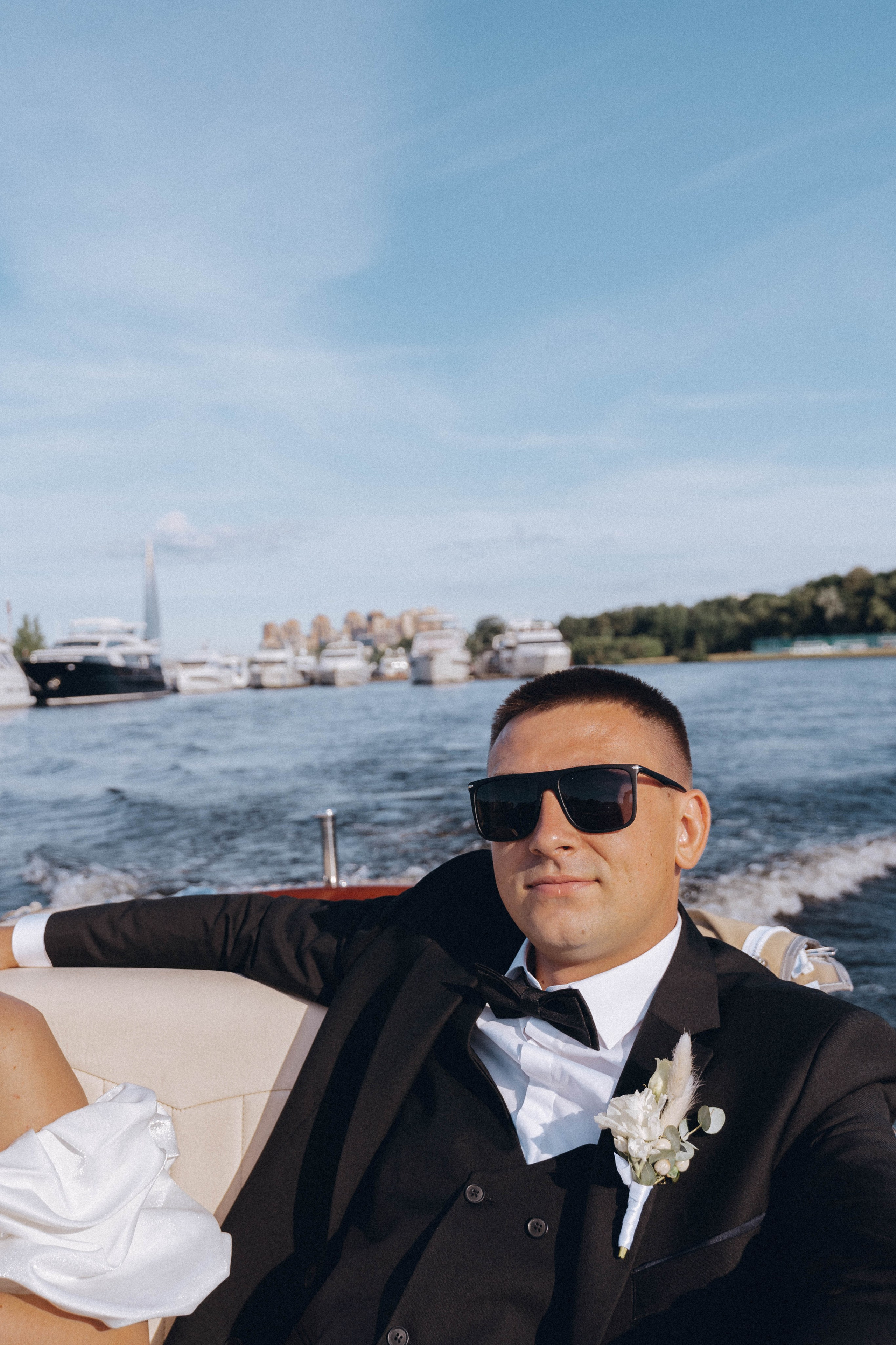 СВАДЕНБНАЯ СЬЕМКА НА КАТЕРЕ ПО КАНАЛАМ САНКТ-ПЕТЕРБУРГА И В АКВАТОРИИ НЕВЫ. Профессиональный фотограф, Санкт-Петербург — Виктория Богомолова