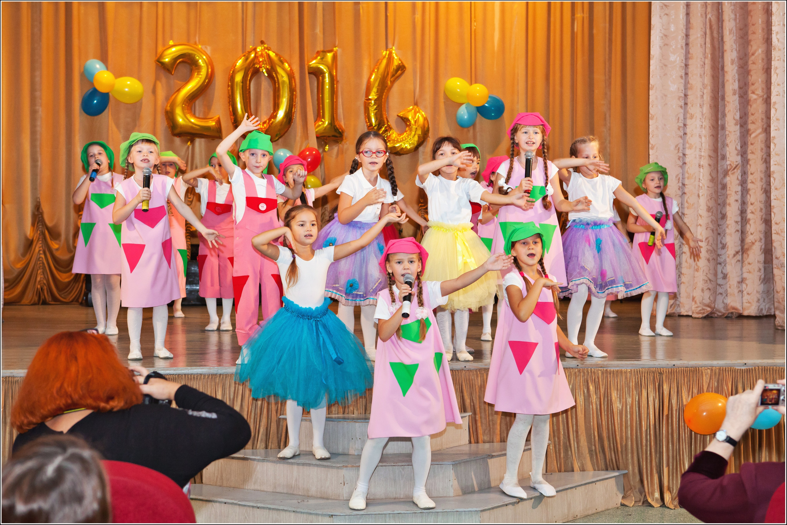 Выступление коллектива Дежавю. Фото и видео Москва, Московский. Свадебный фотограф, видеограф, фотосессии, видеосъемка