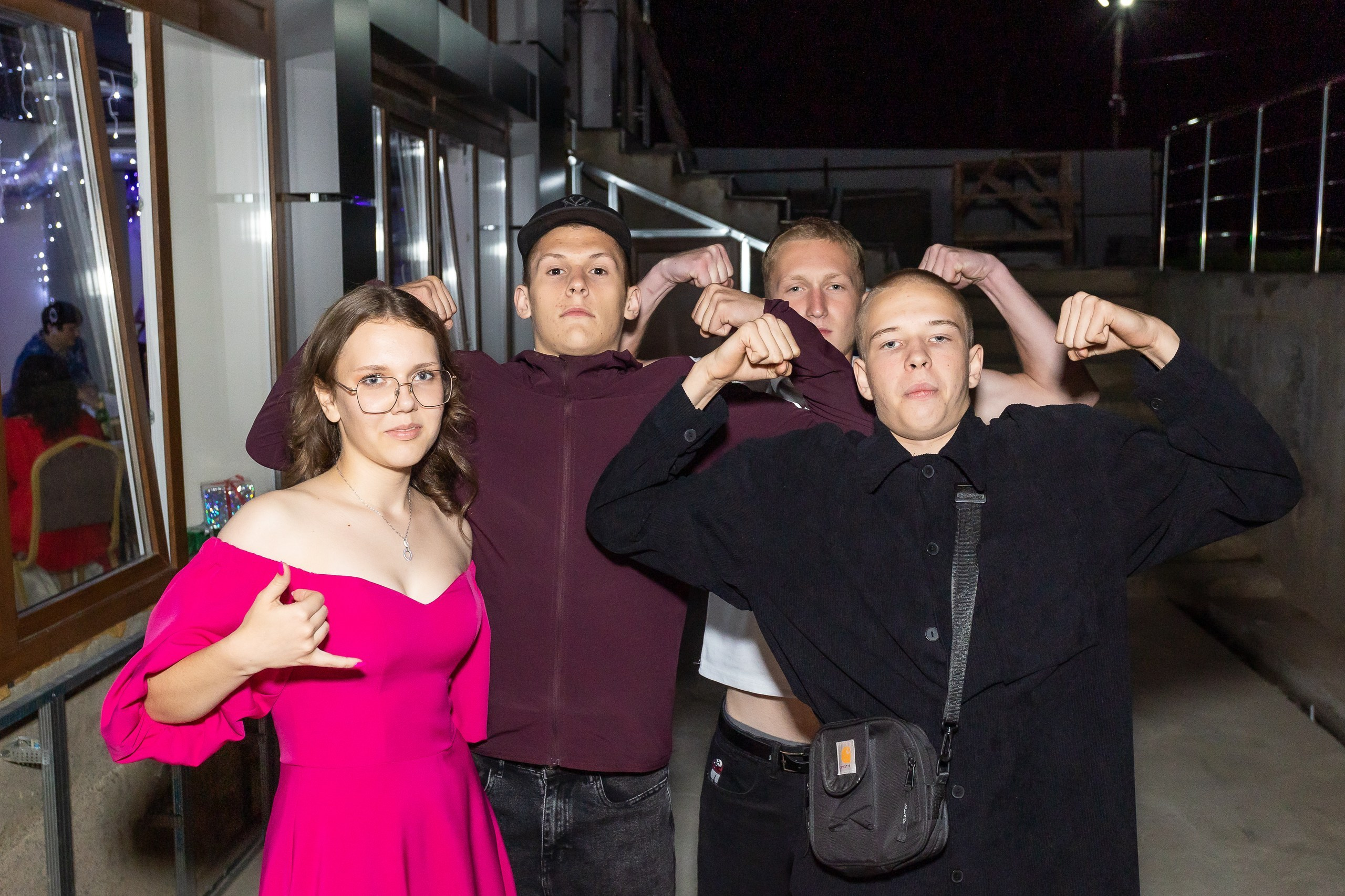 Вручение аттестата и выпускной вечер. Выпускные альбомы Майкоп, Краснодар Елена Золотарева