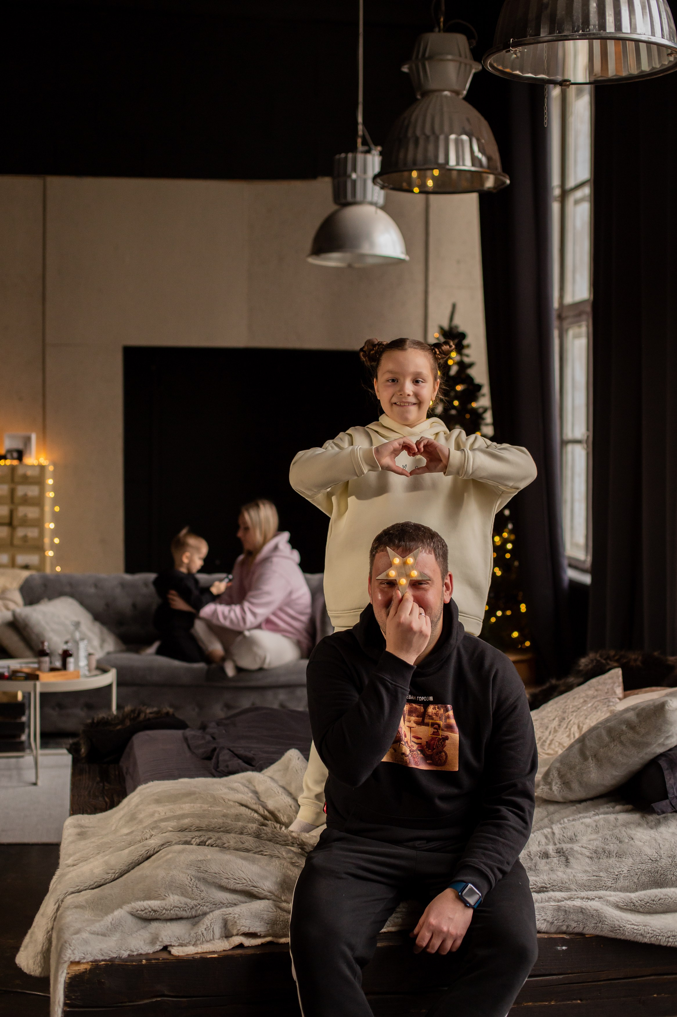 Family New Year Shooting. Fotograf u Crnoj Gori-porodično fotografisanje sa djecom, lovestory, nekretnine