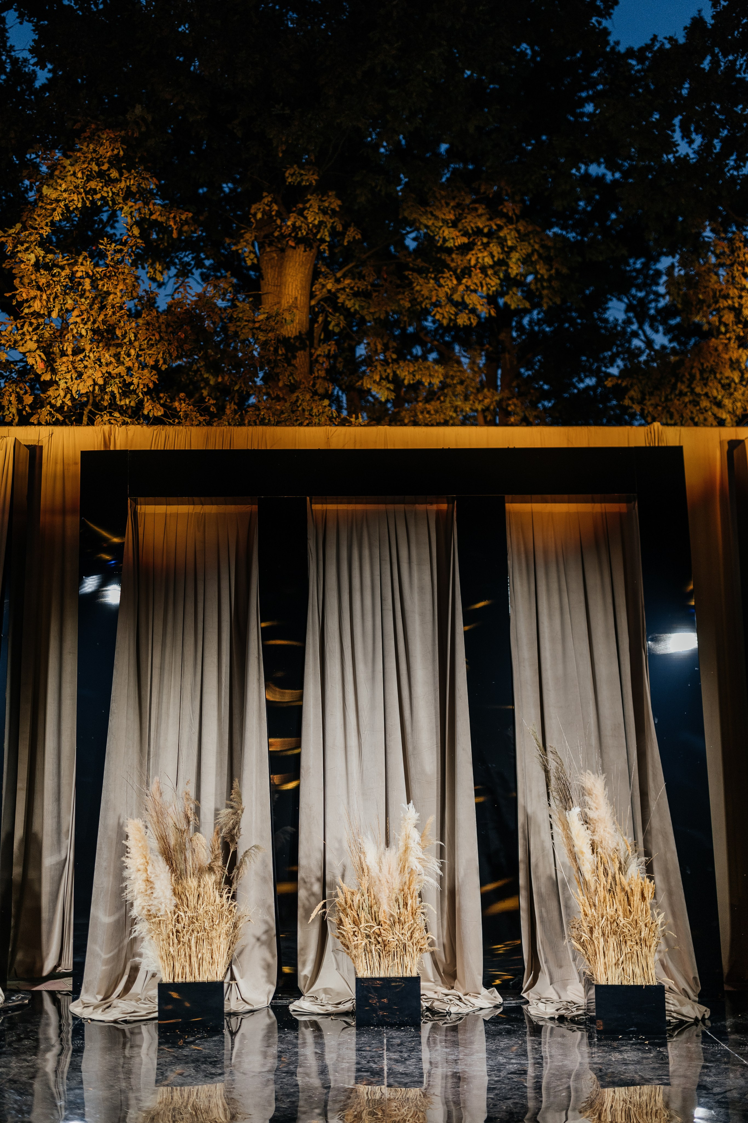 Реализация концепции декора мужского дня рождения LAZAR DECOR. Главная