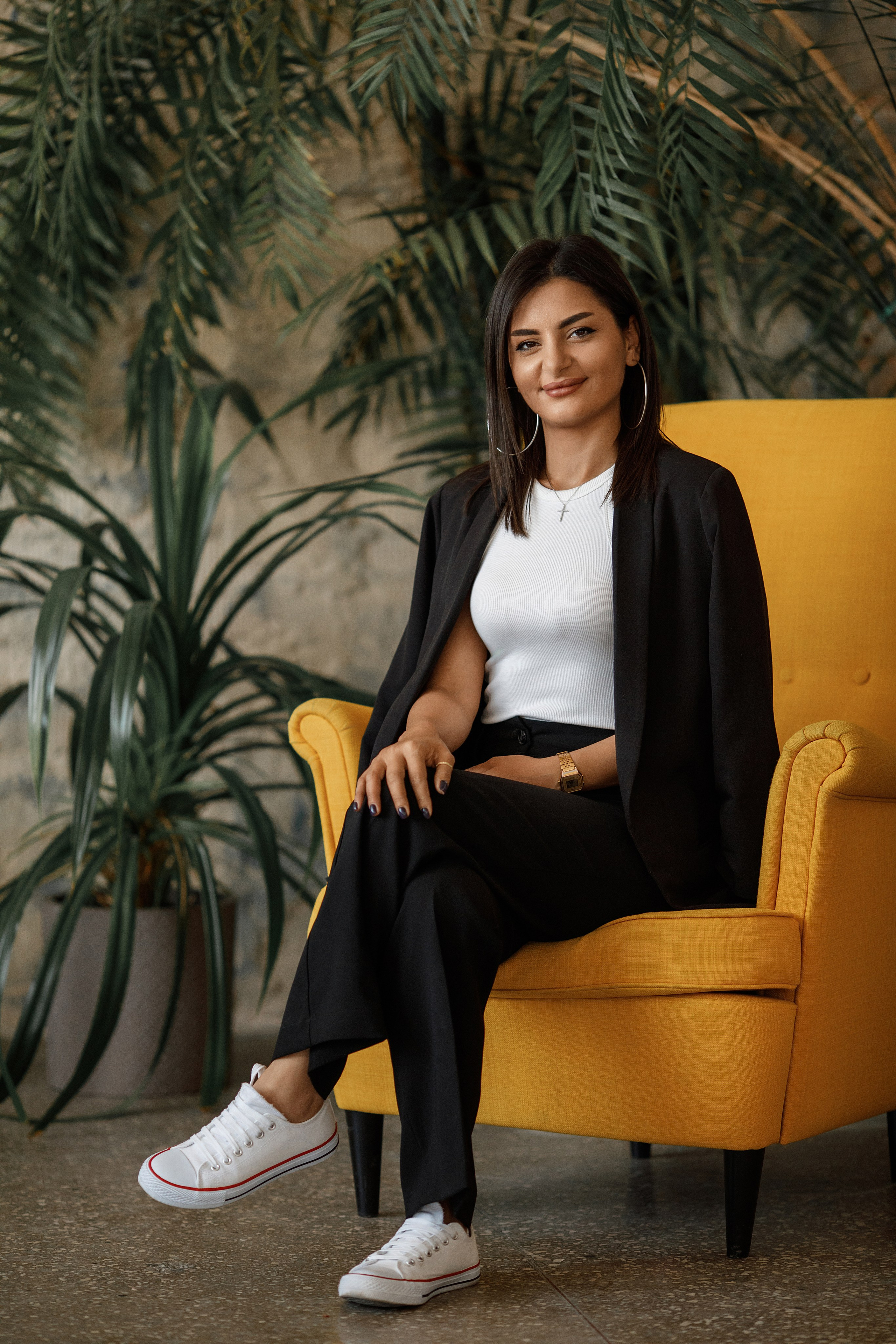 Бизнес портрет молодей девушки. Фотограф во Владикавказе Юрий Геворгизов